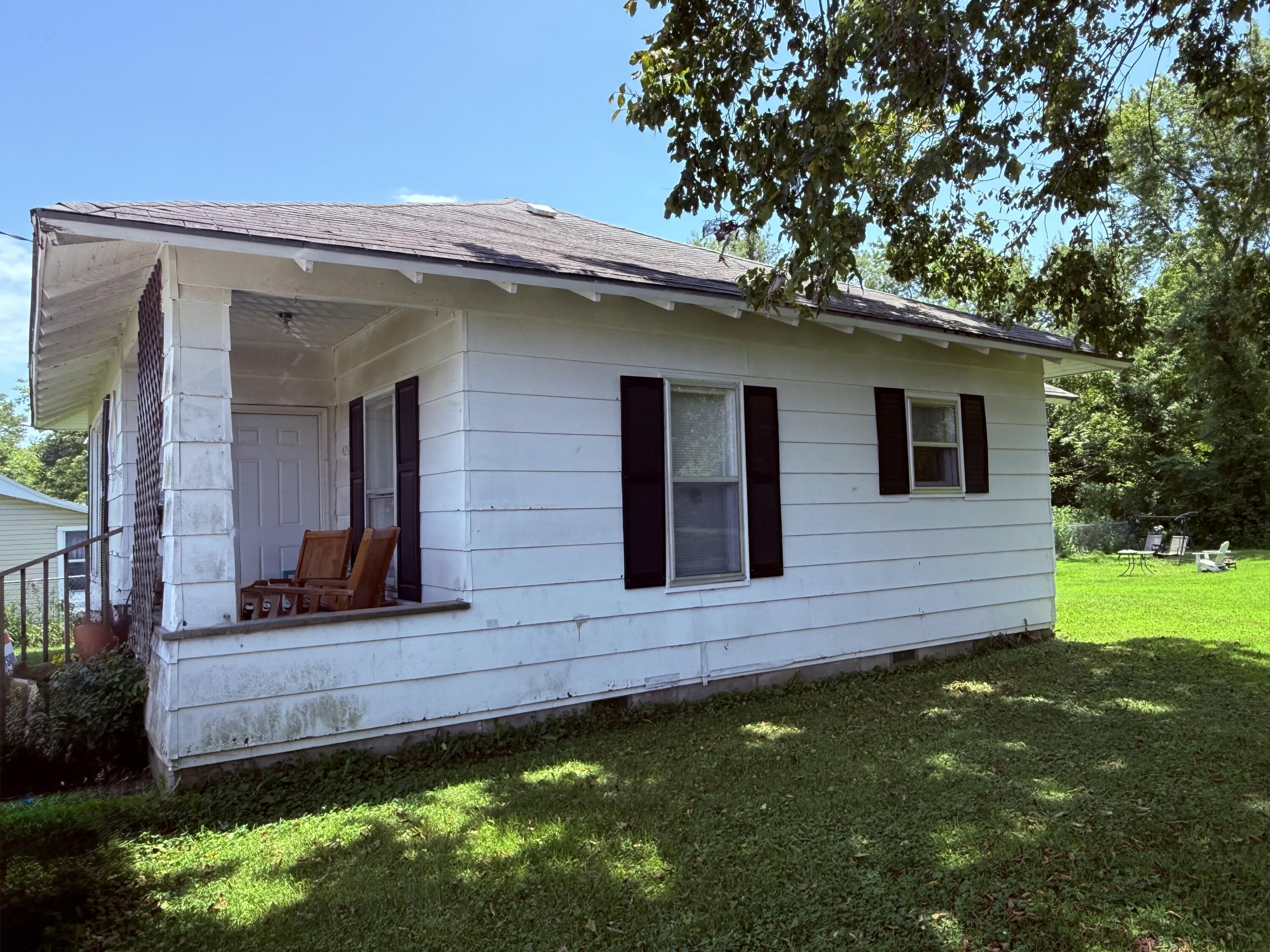 426 East Front Street Property Photo 2