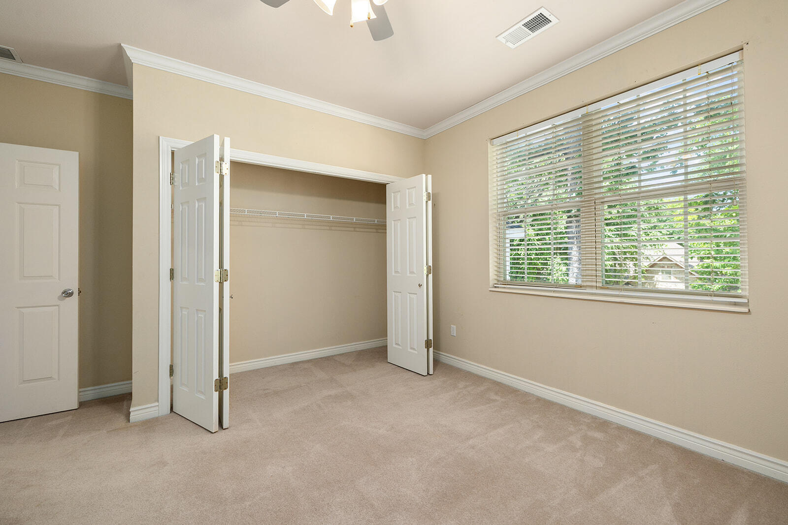 238 Country Bluff Drive Property Photo 34