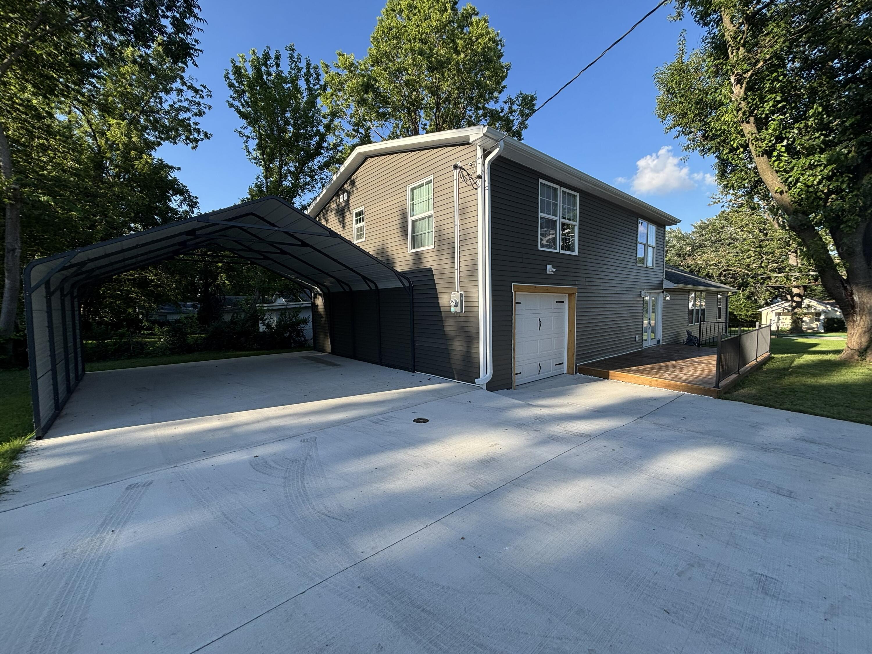2805 North Grant Avenue Property Photo 4