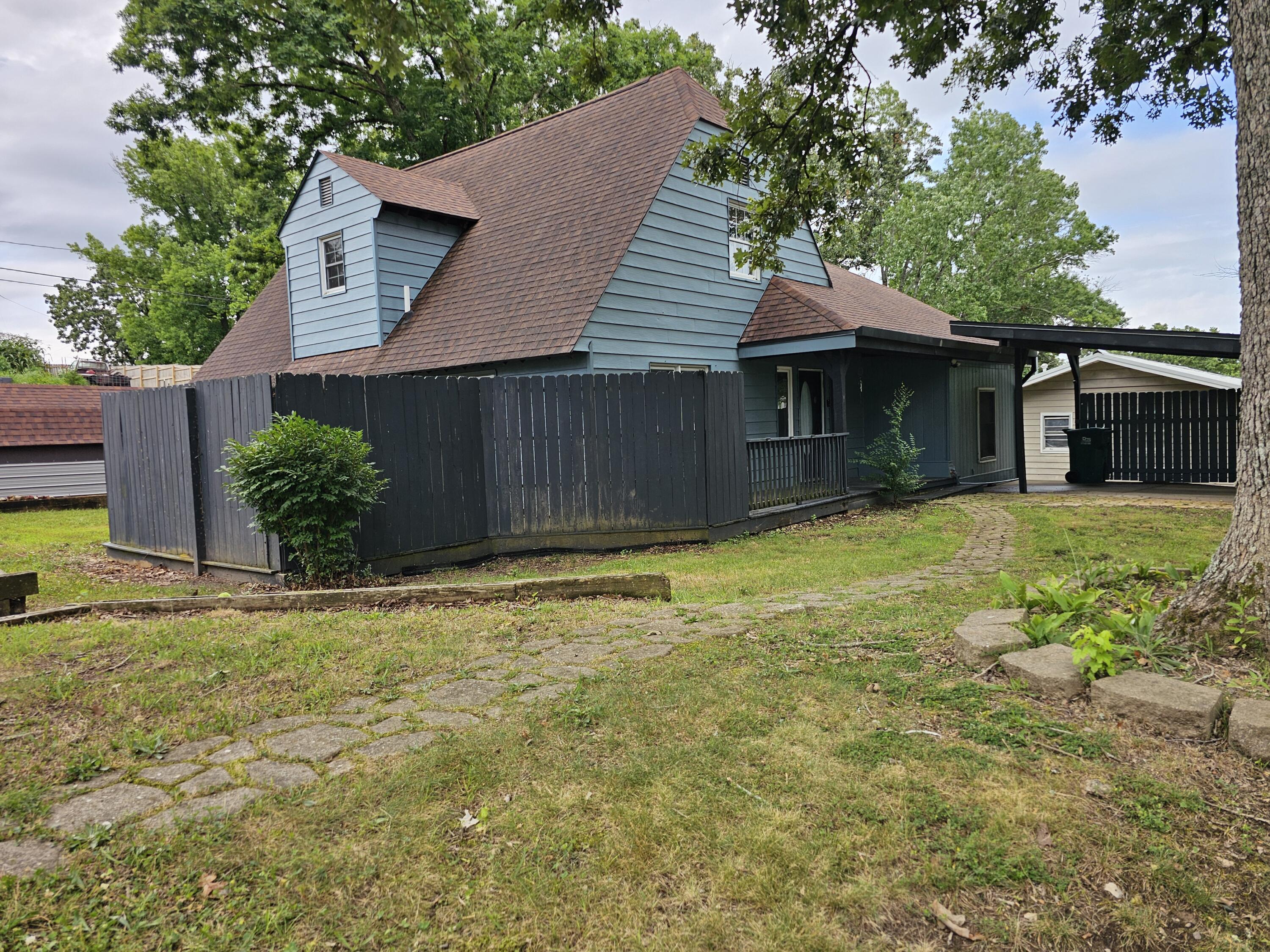 1018 Patton Avenue Property Photo 2