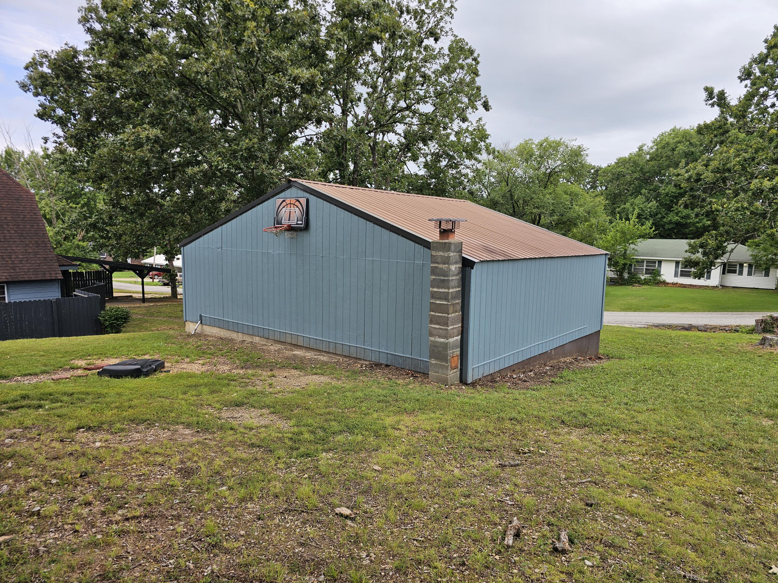 1018 Patton Avenue Property Photo 6