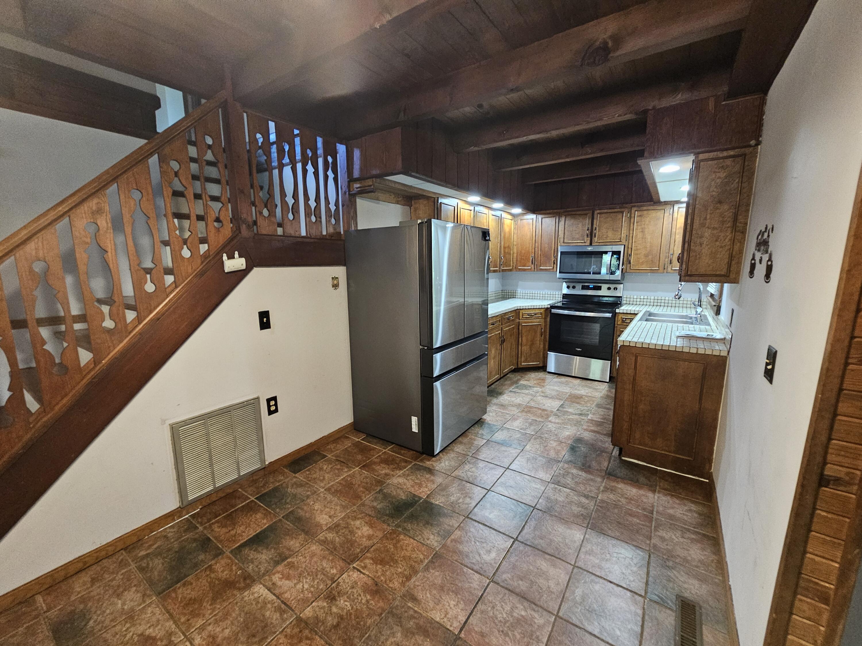 1018 Patton Avenue Property Photo 8