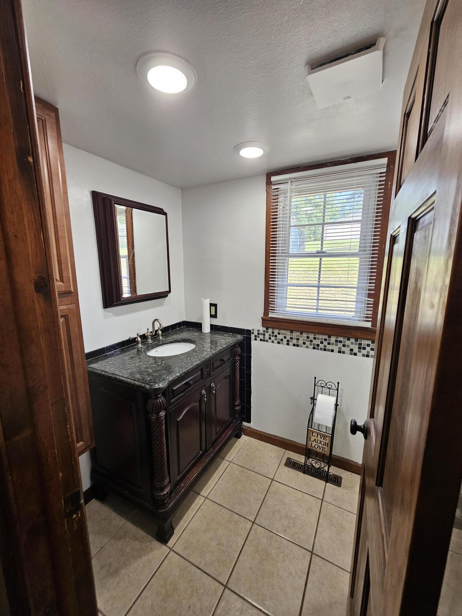 1018 Patton Avenue Property Photo 17