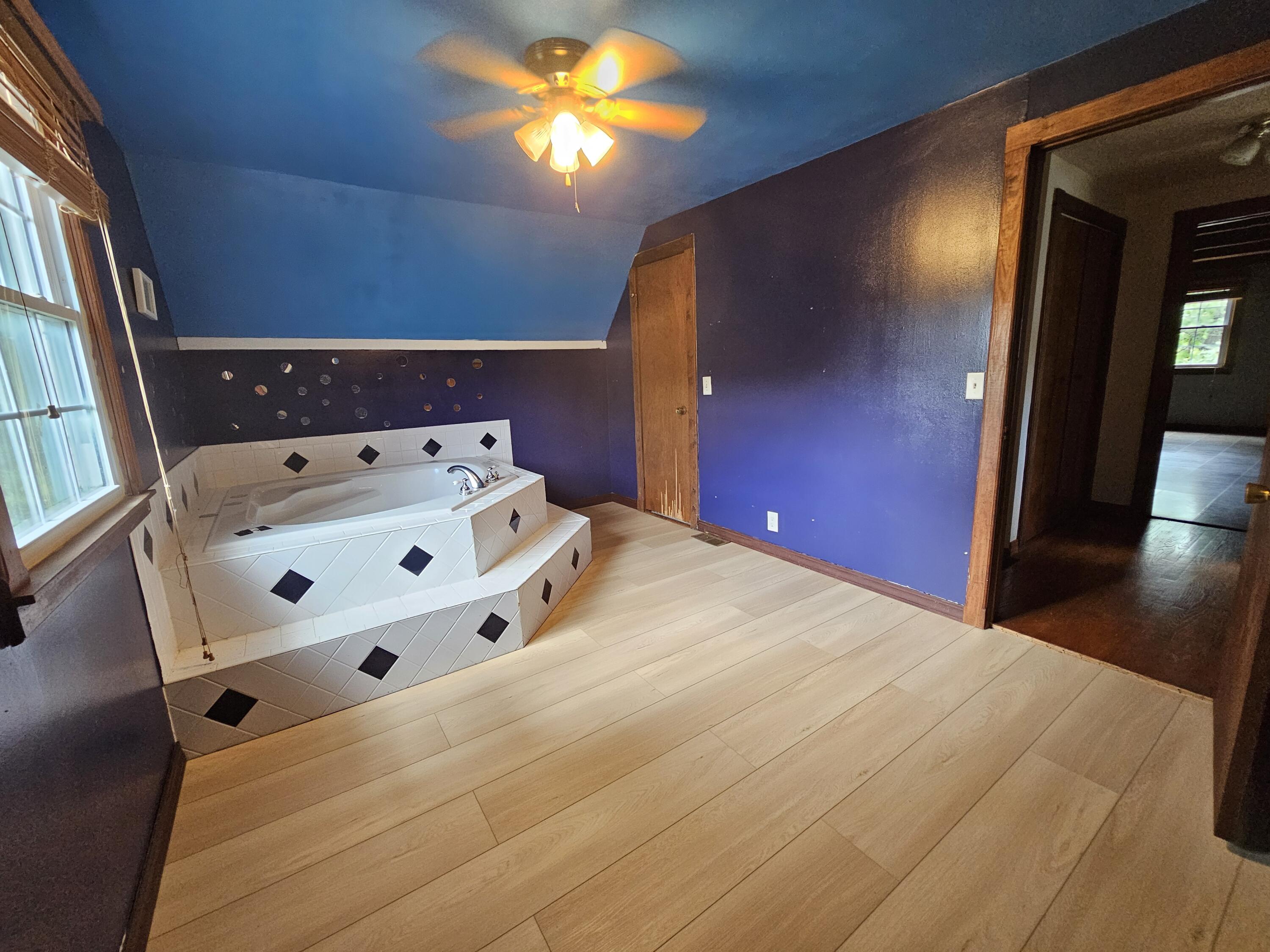1018 Patton Avenue Property Photo 27