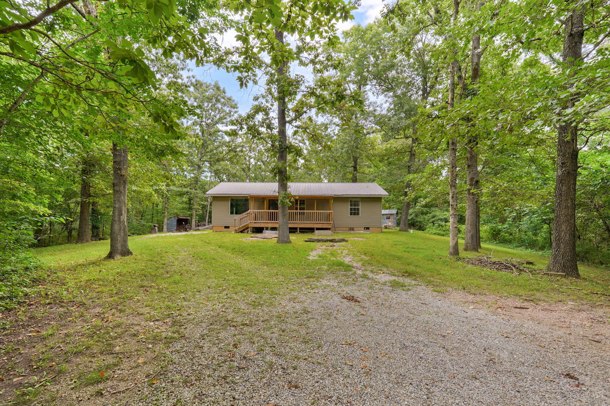 326 Arliss Drive Property Photo 1