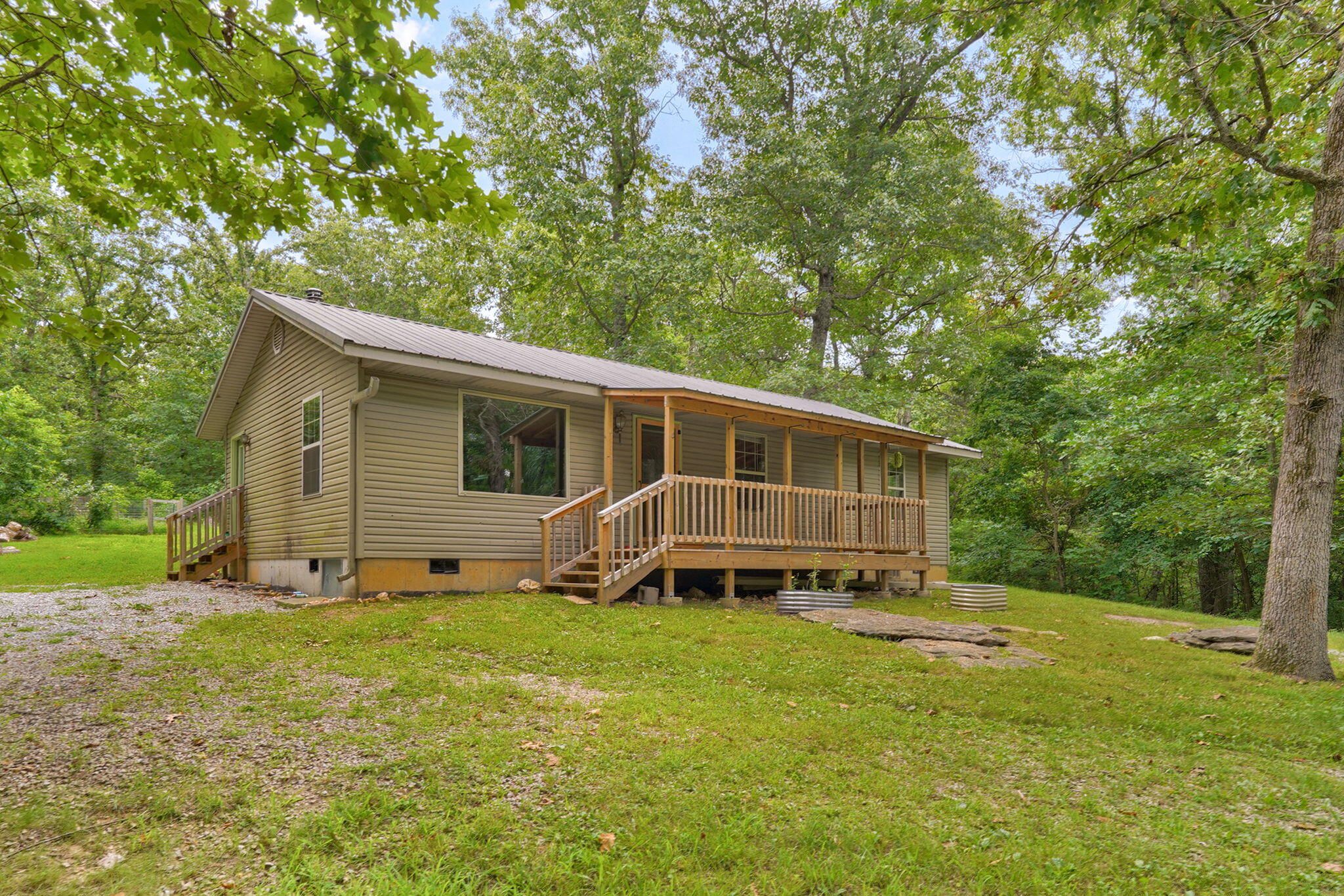 326 Arliss Drive Property Photo 6