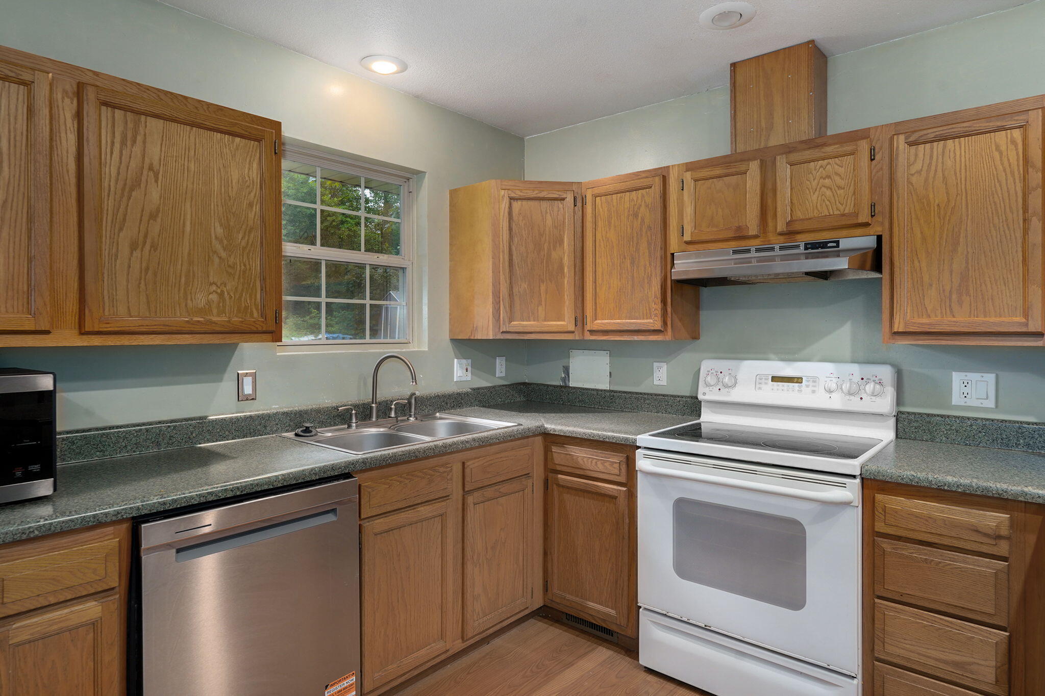326 Arliss Drive Property Photo 16