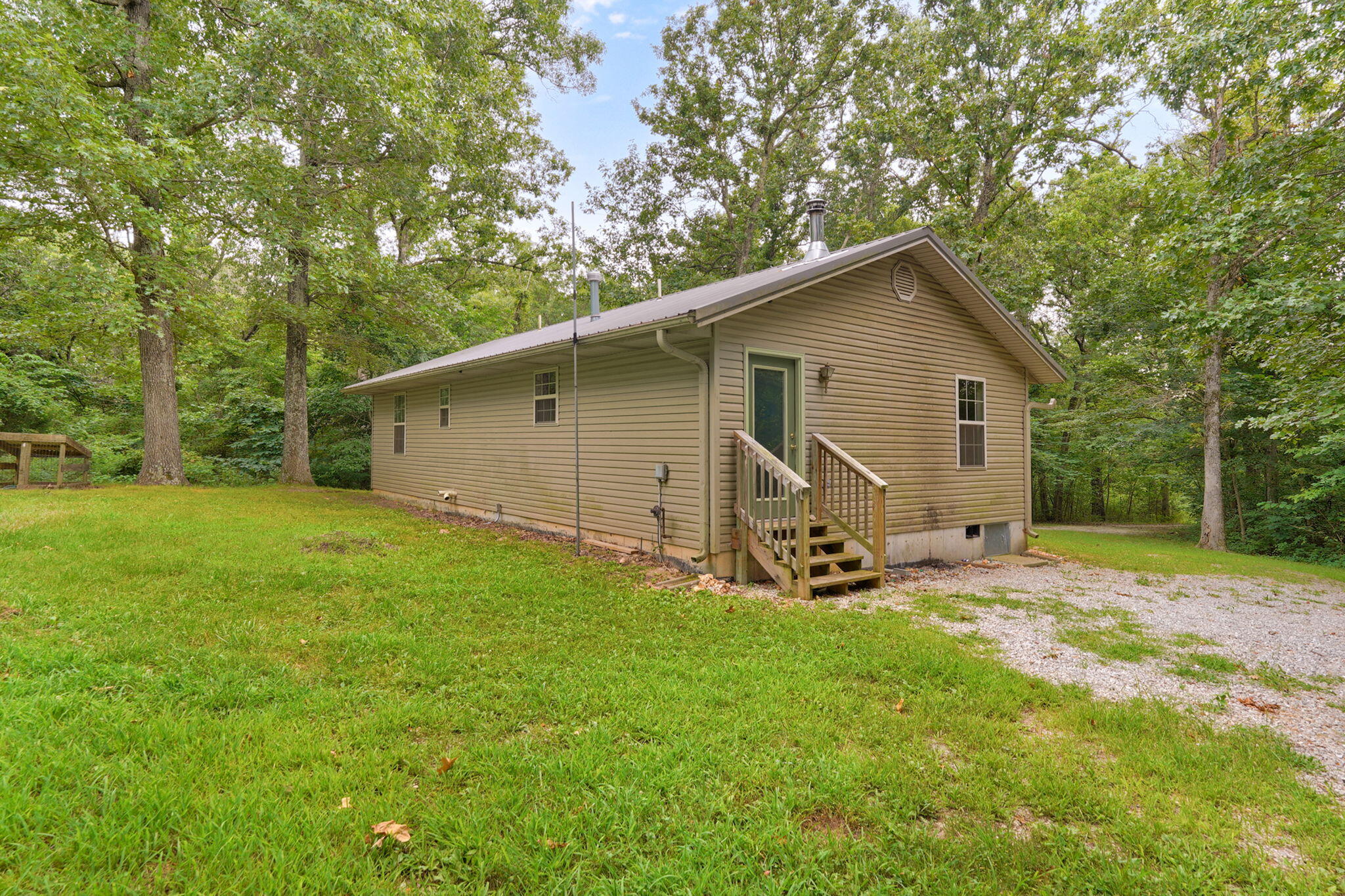 326 Arliss Drive Property Photo 28