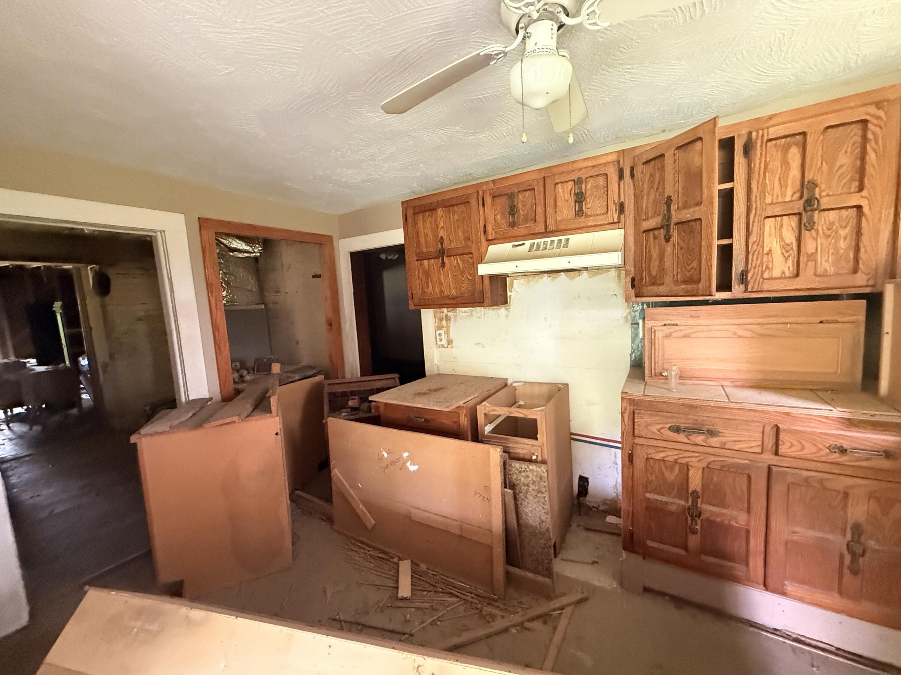 1930 Morris Road Property Photo 4