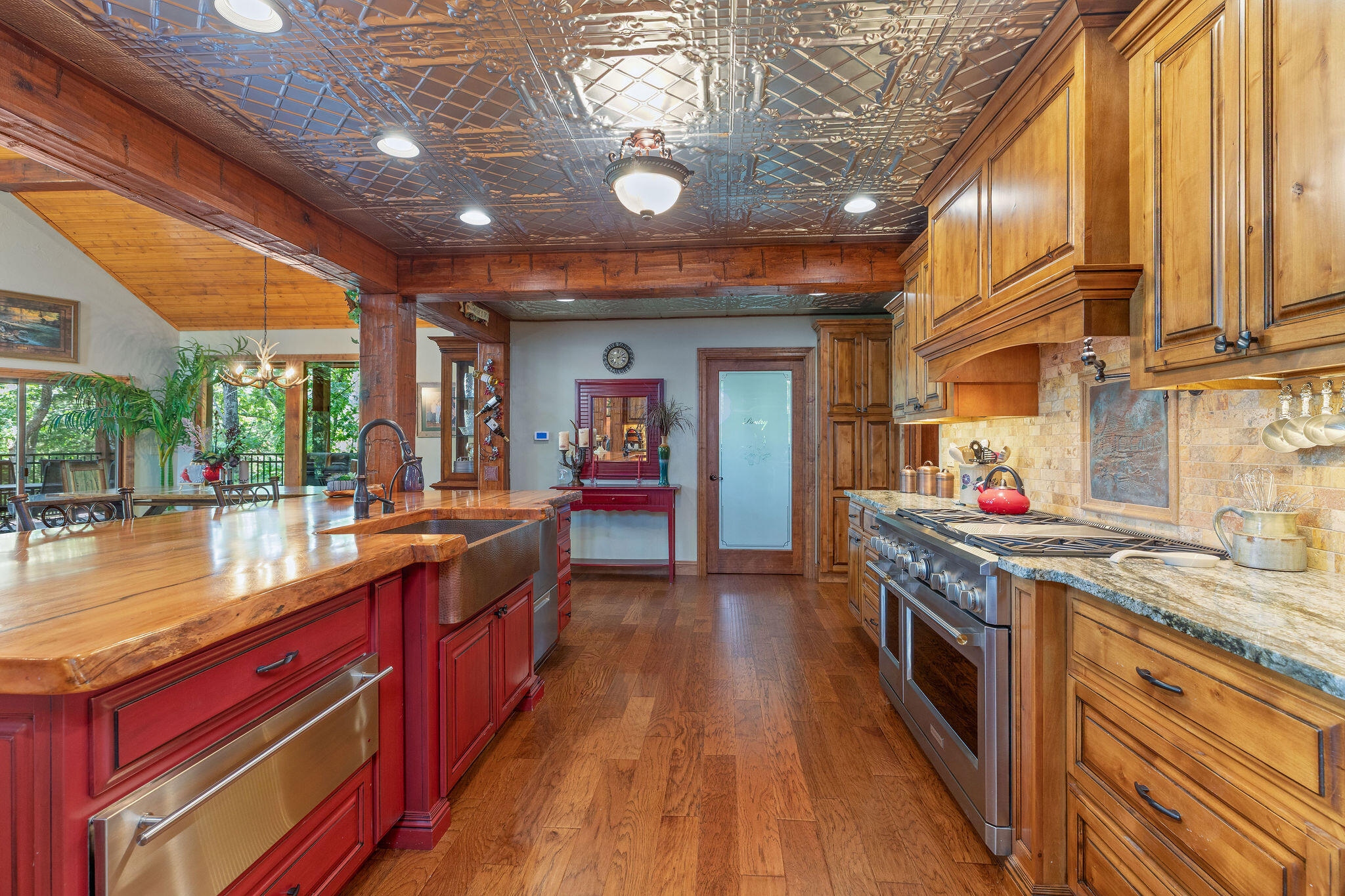 1517 Lake Bluff Drive Property Photo 17