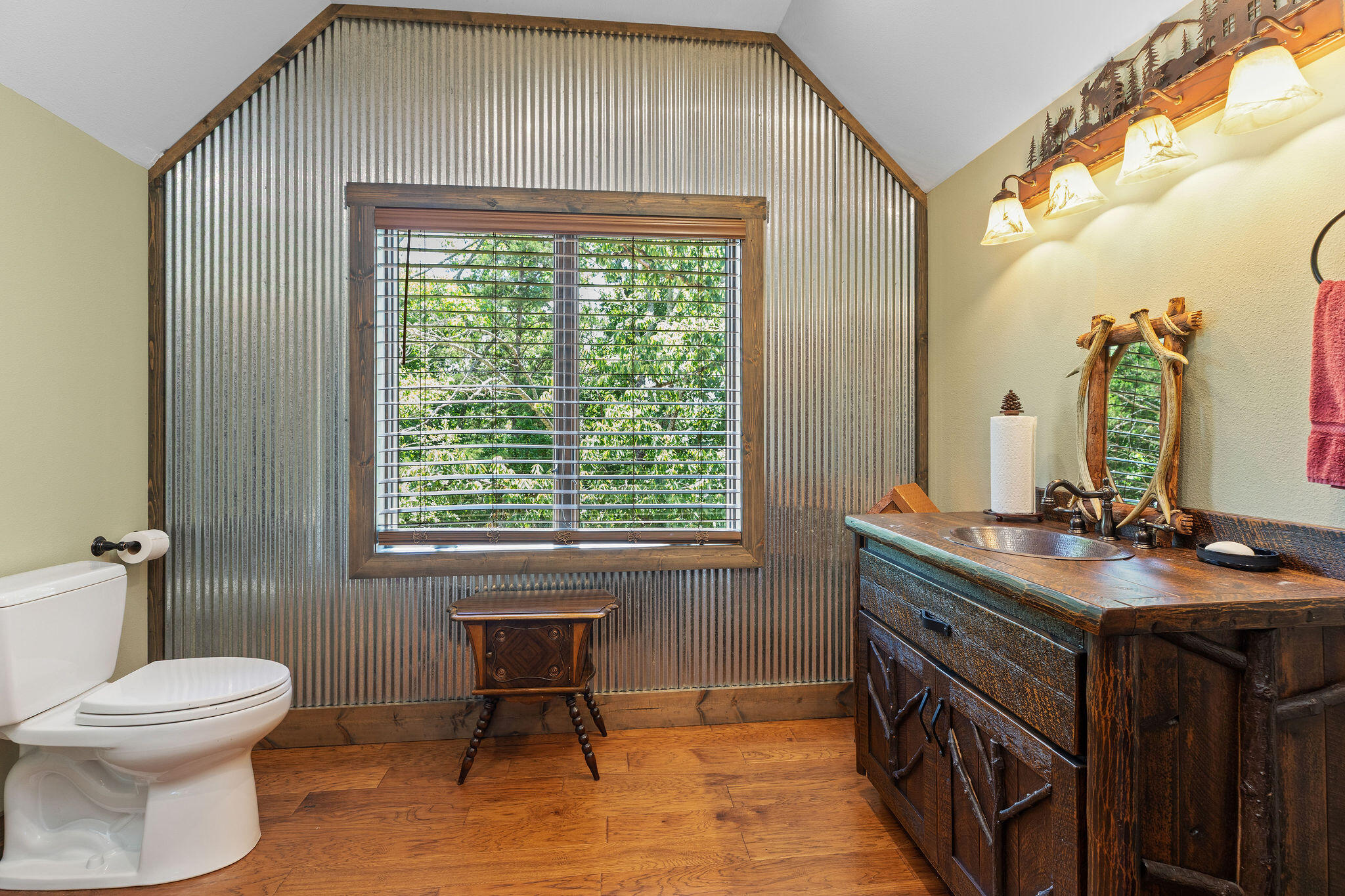 1517 Lake Bluff Drive Property Photo 29
