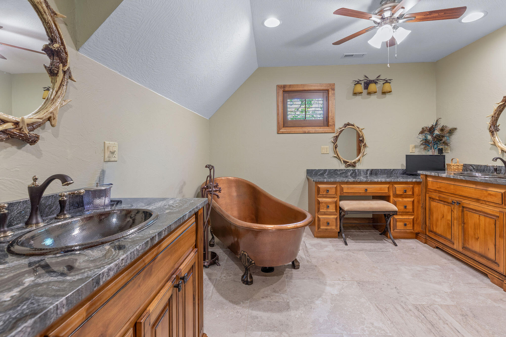 1517 Lake Bluff Drive Property Photo 34