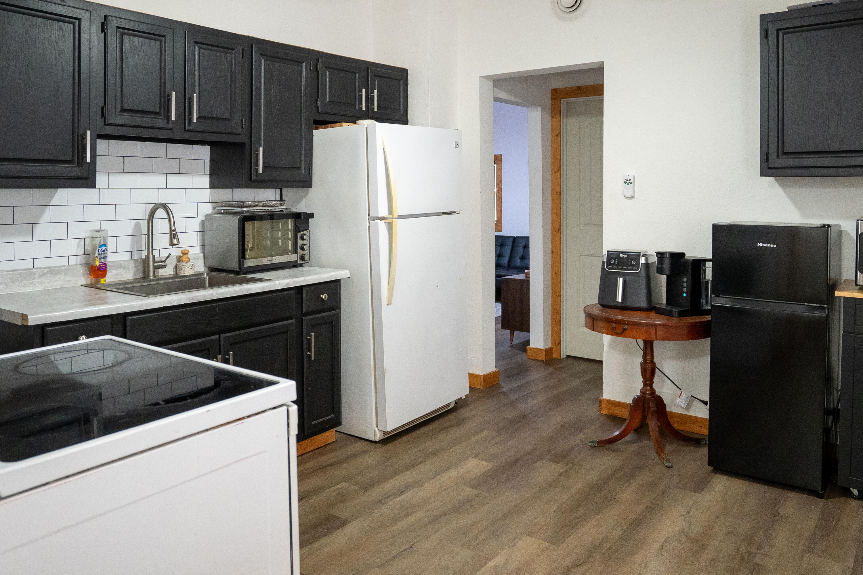 1009 West Cass Avenue Property Photo 9