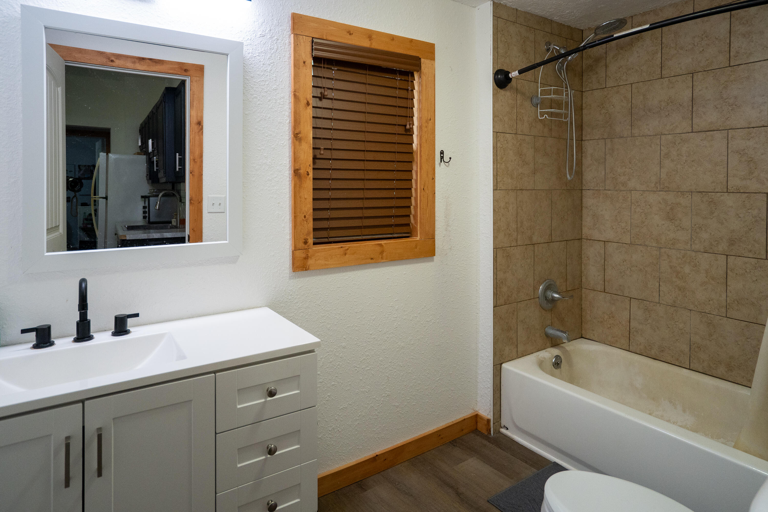 1009 West Cass Avenue Property Photo 10