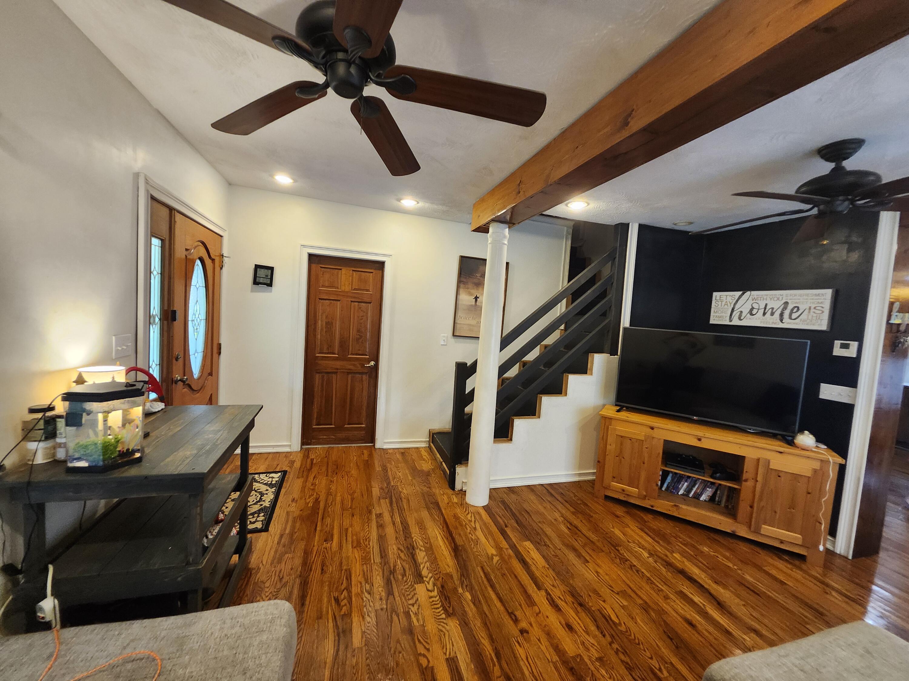 209 South Rush Street Property Photo 11