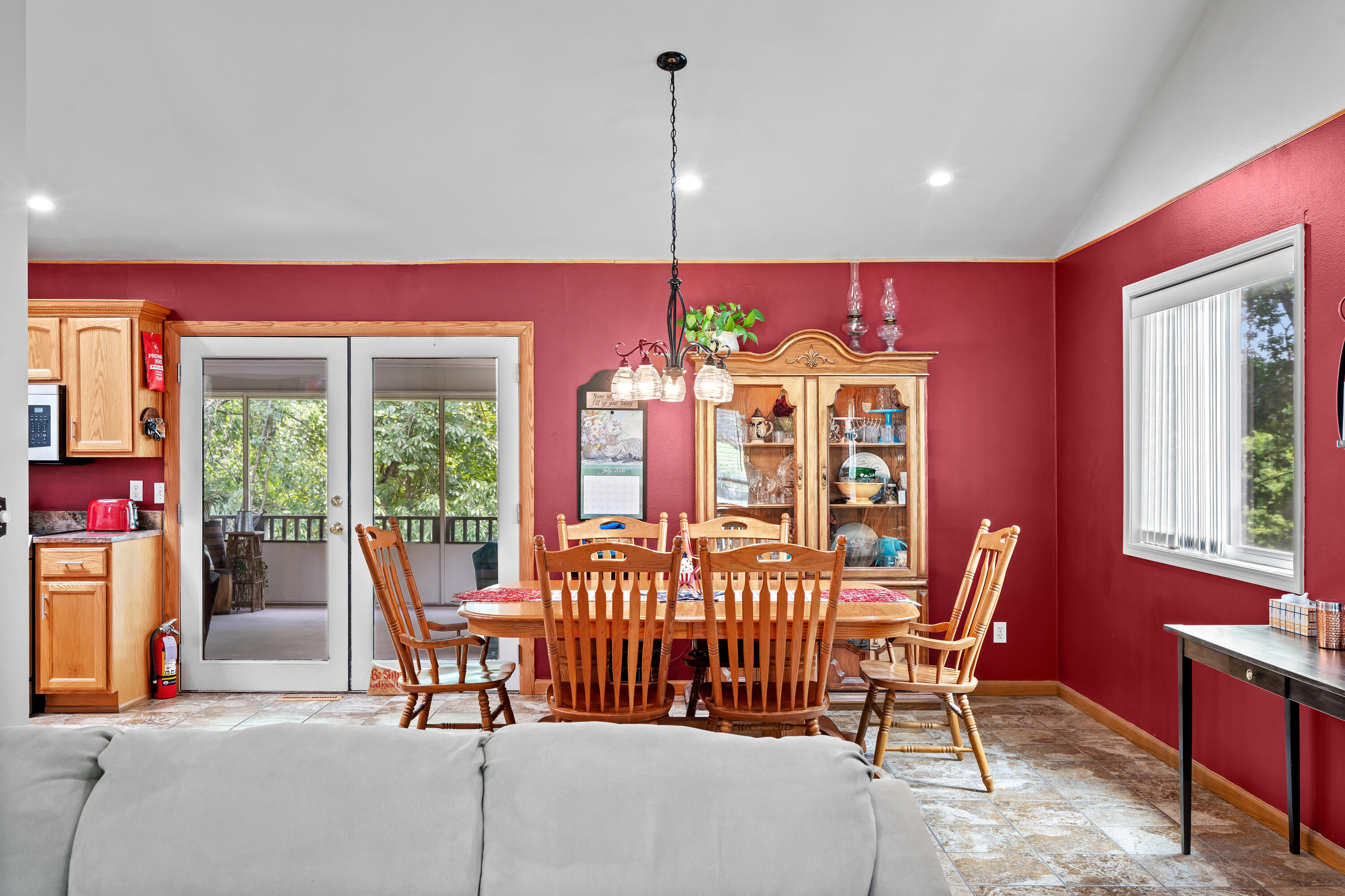 341 River Drive Property Photo 11