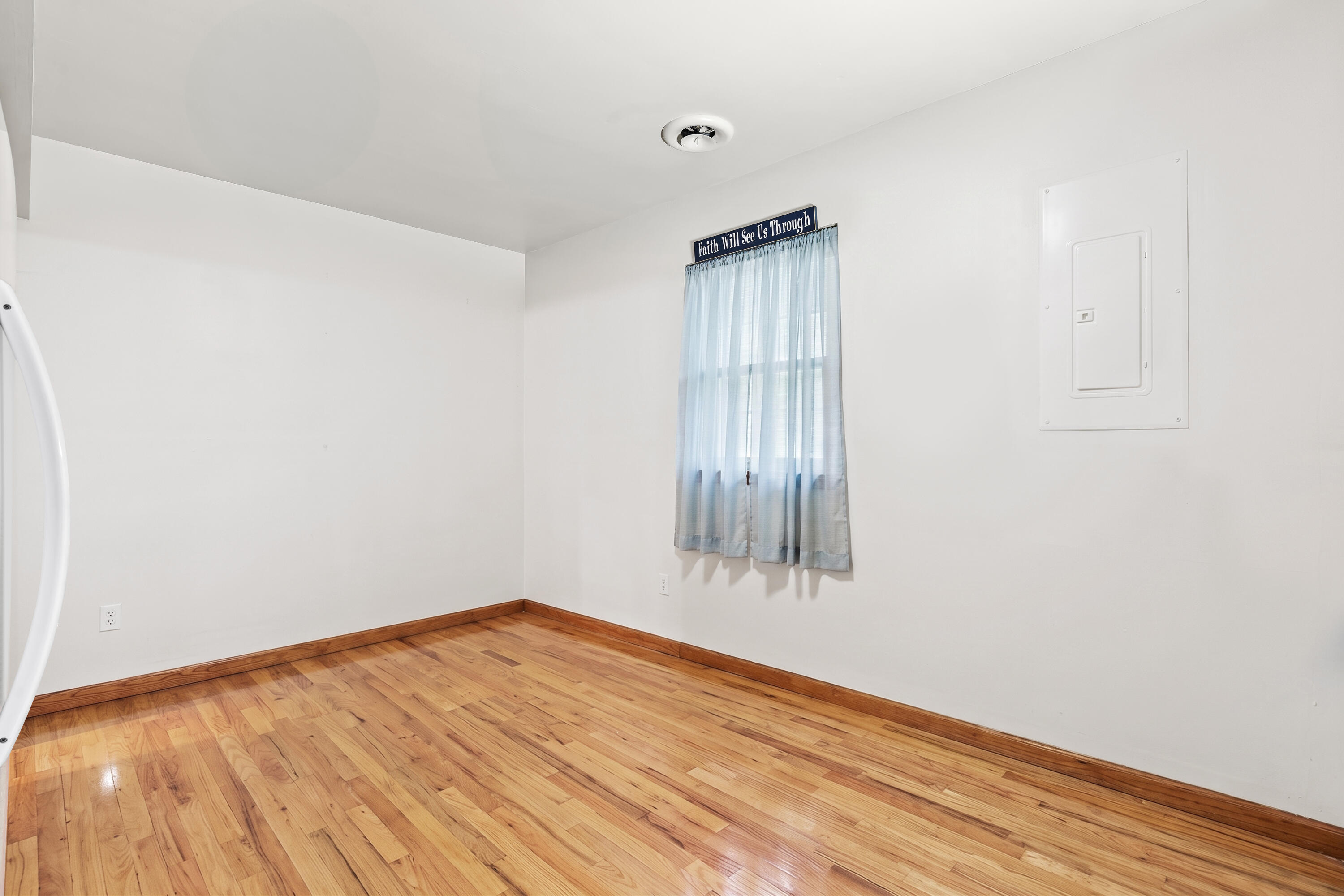 341 River Drive Property Photo 28
