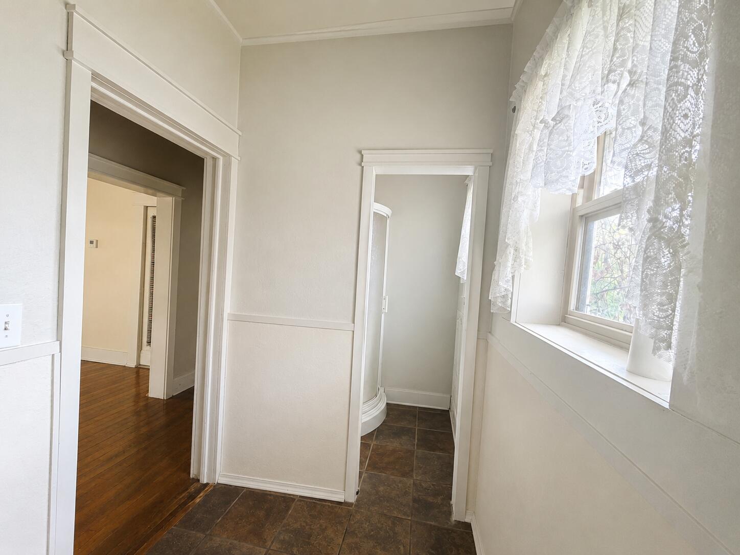 203 North Walnut Street Property Photo 8
