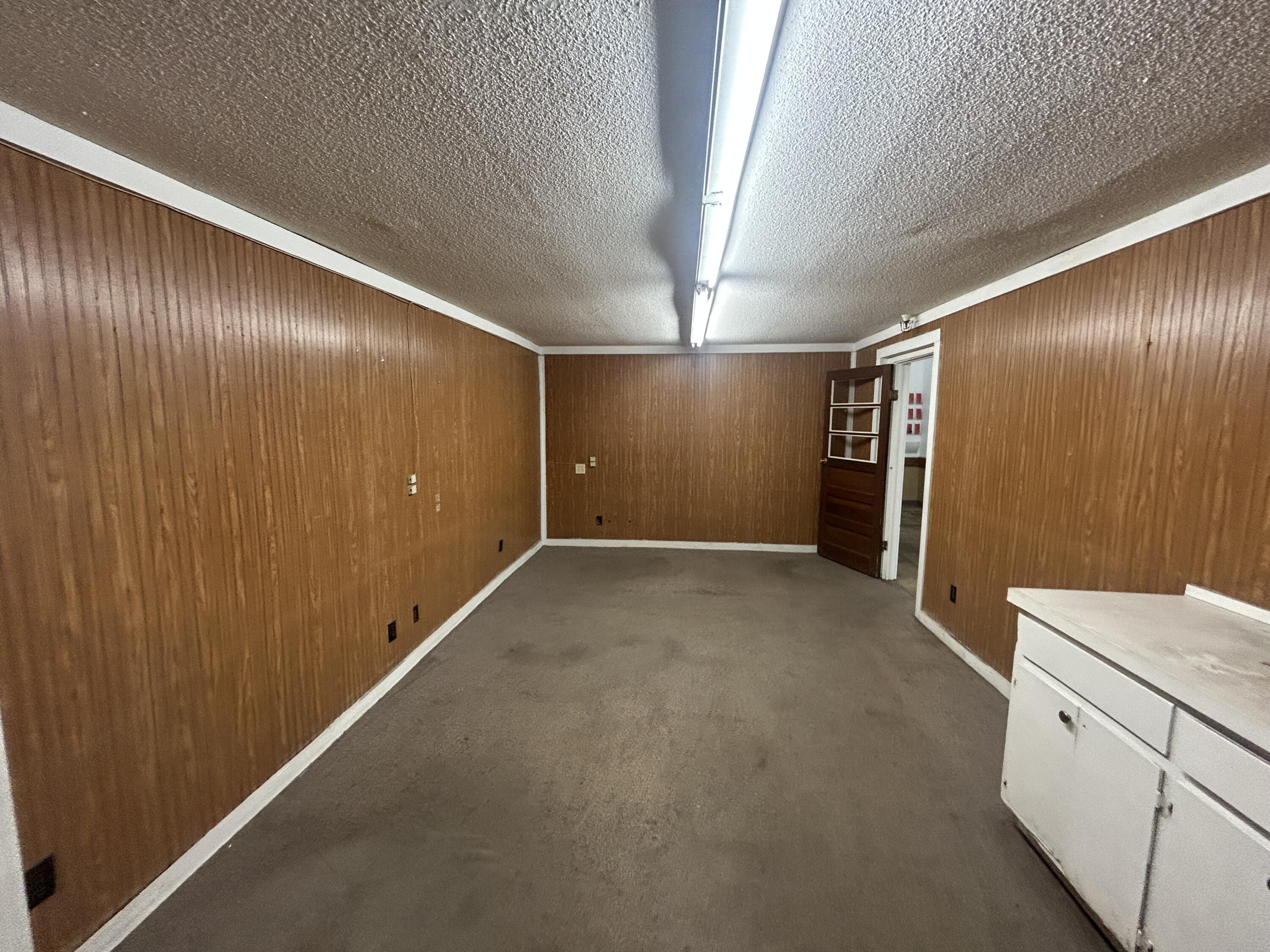 1877 West Broadway Property Photo 6