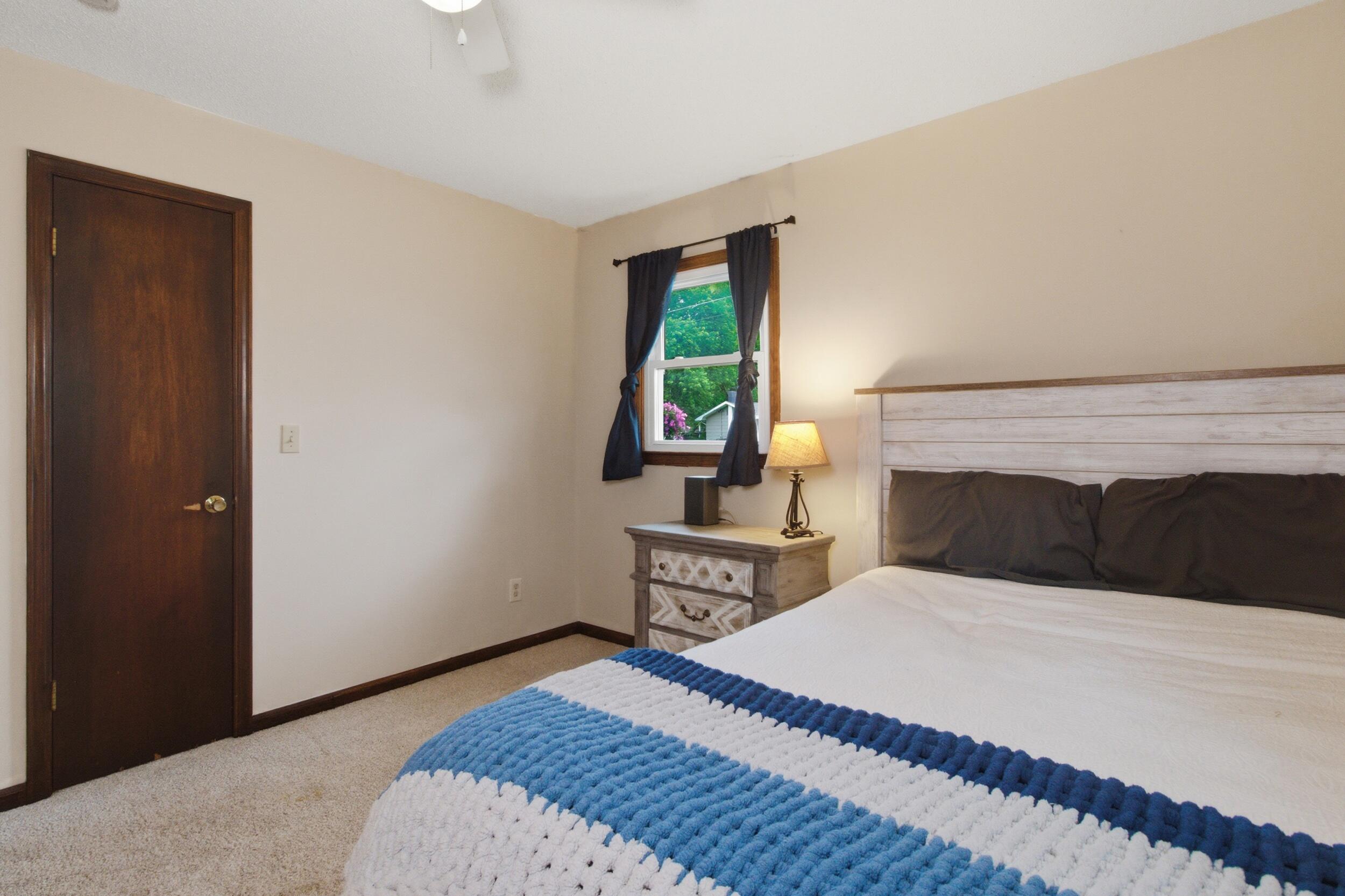 708 Carlton Street Property Photo 18