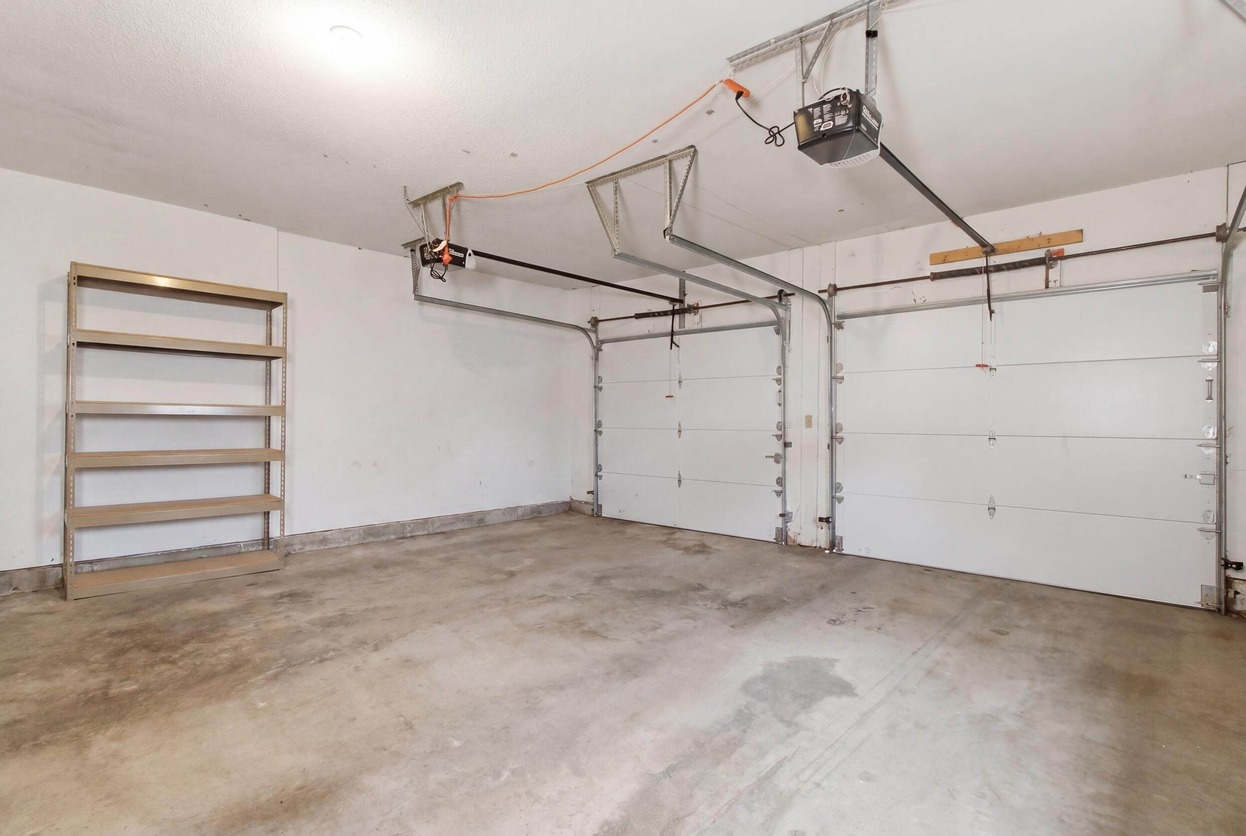 708 Carlton Street Property Photo 22