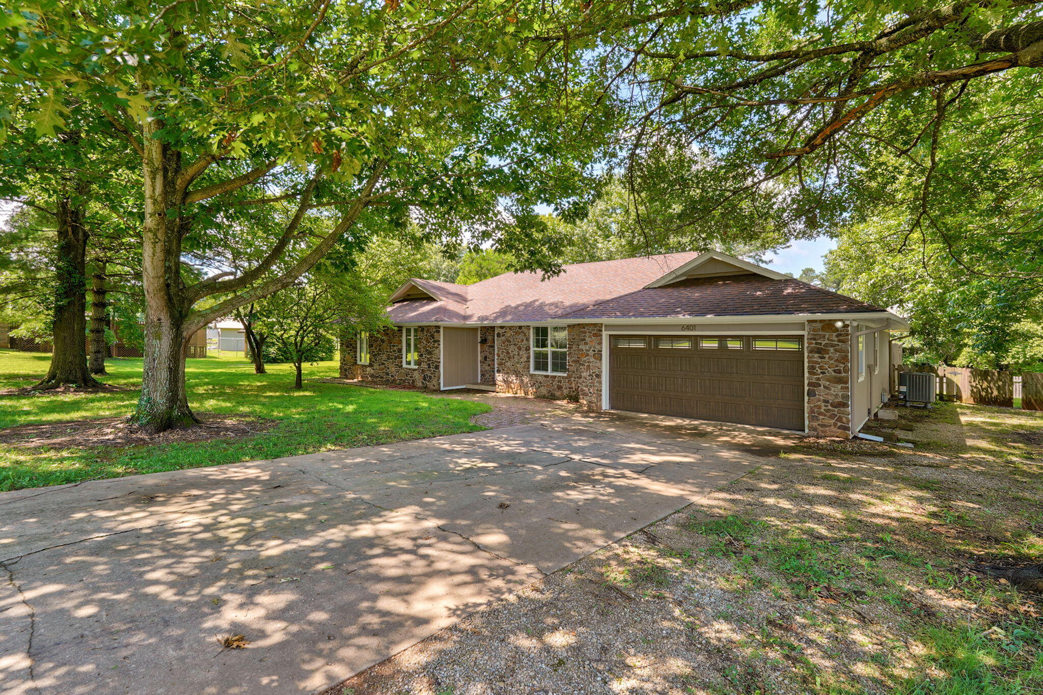 6401 North Marilyn Avenue Property Photo 6