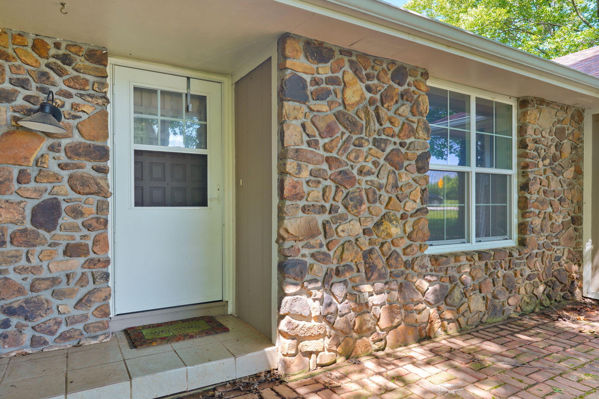 6401 North Marilyn Avenue Property Photo 8