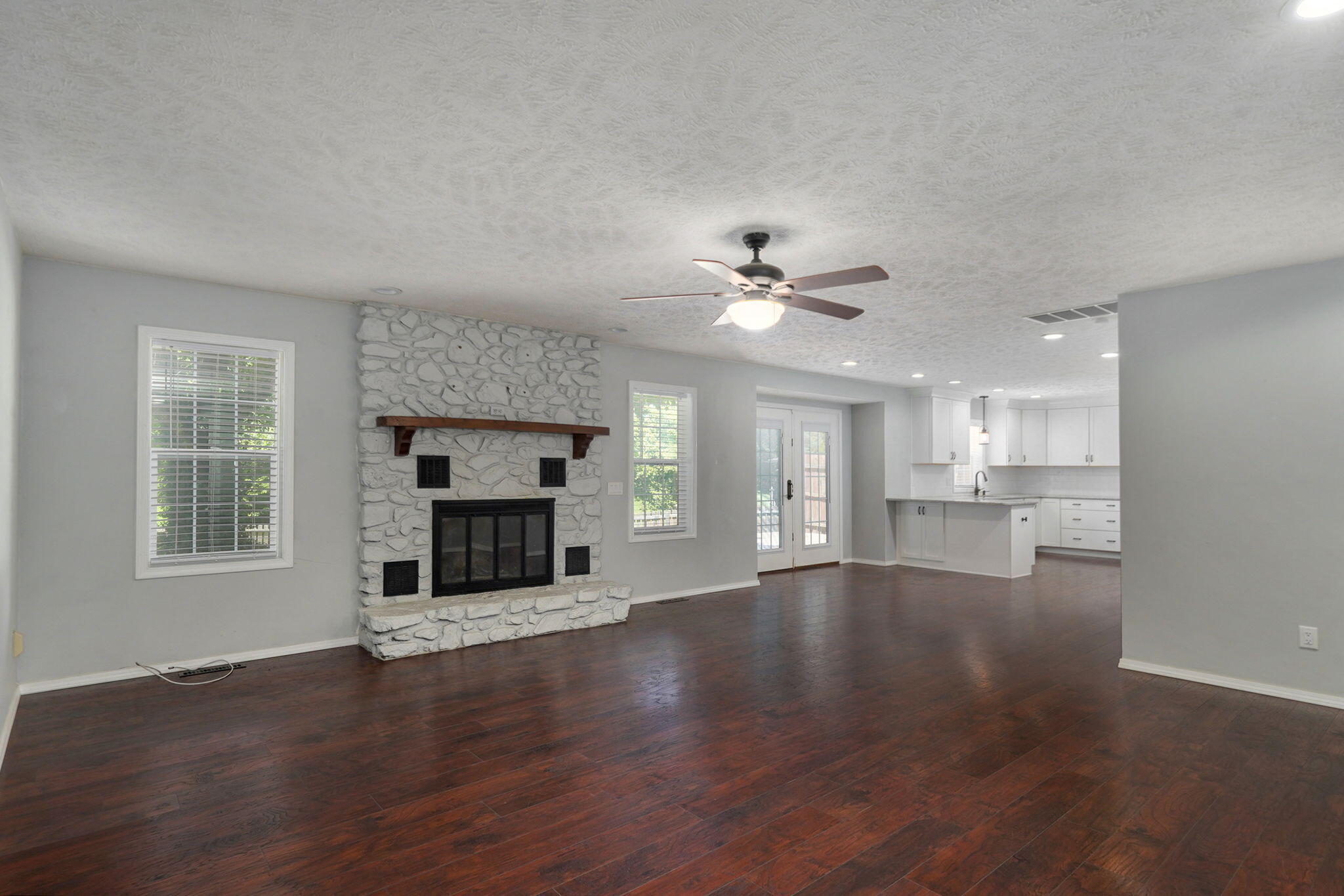 6401 North Marilyn Avenue Property Photo 10
