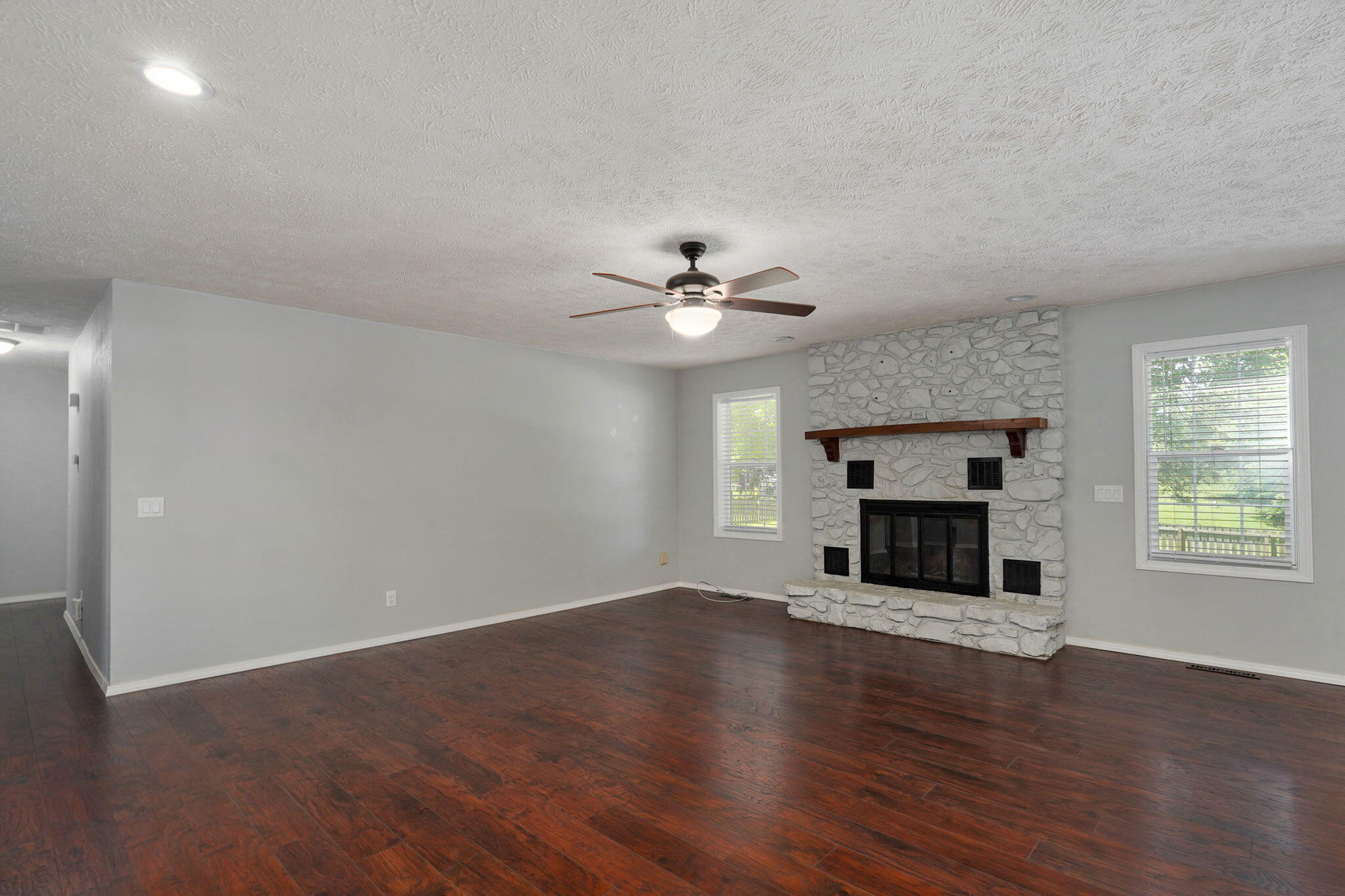 6401 North Marilyn Avenue Property Photo 12