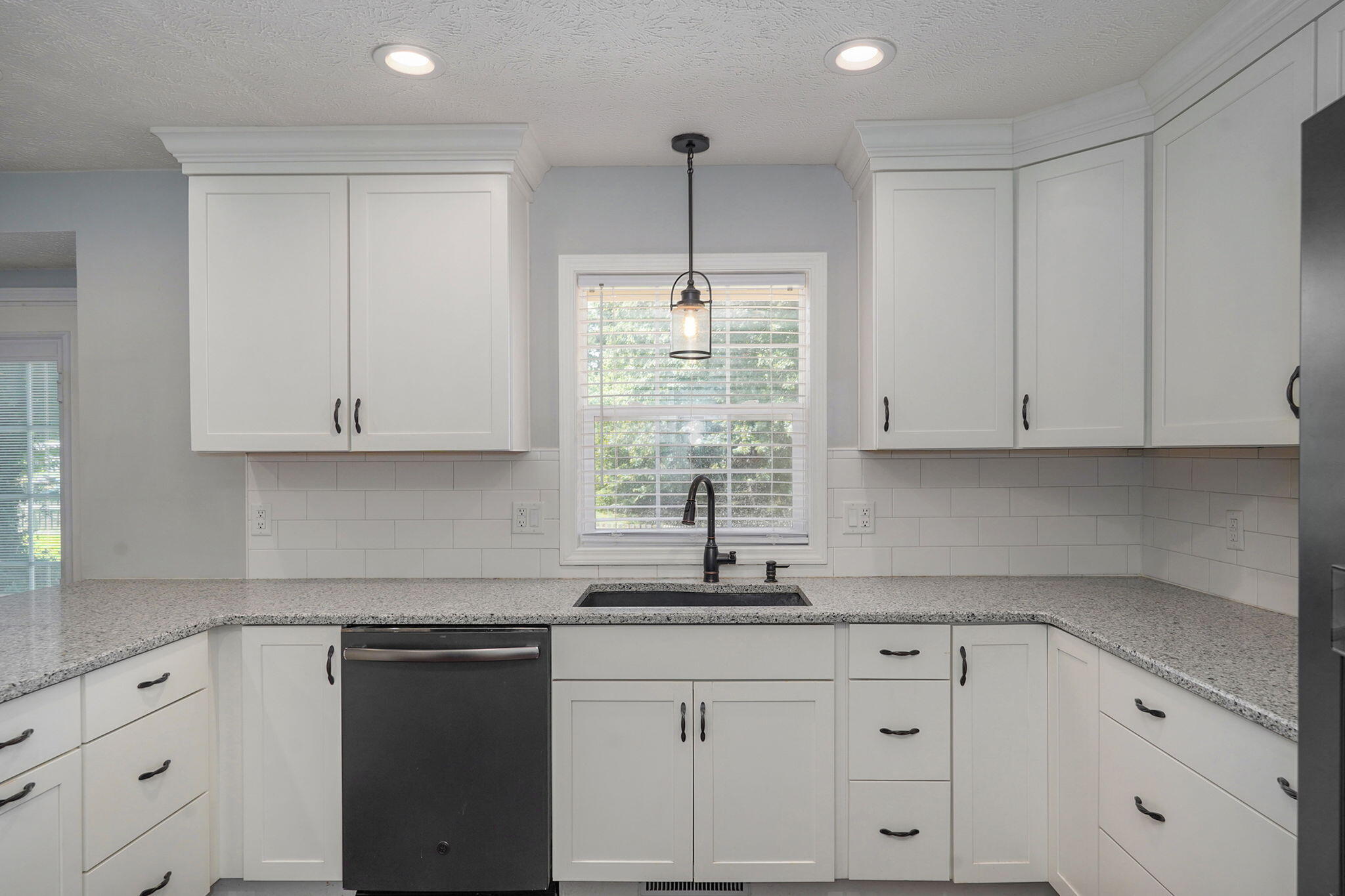 6401 North Marilyn Avenue Property Photo 17