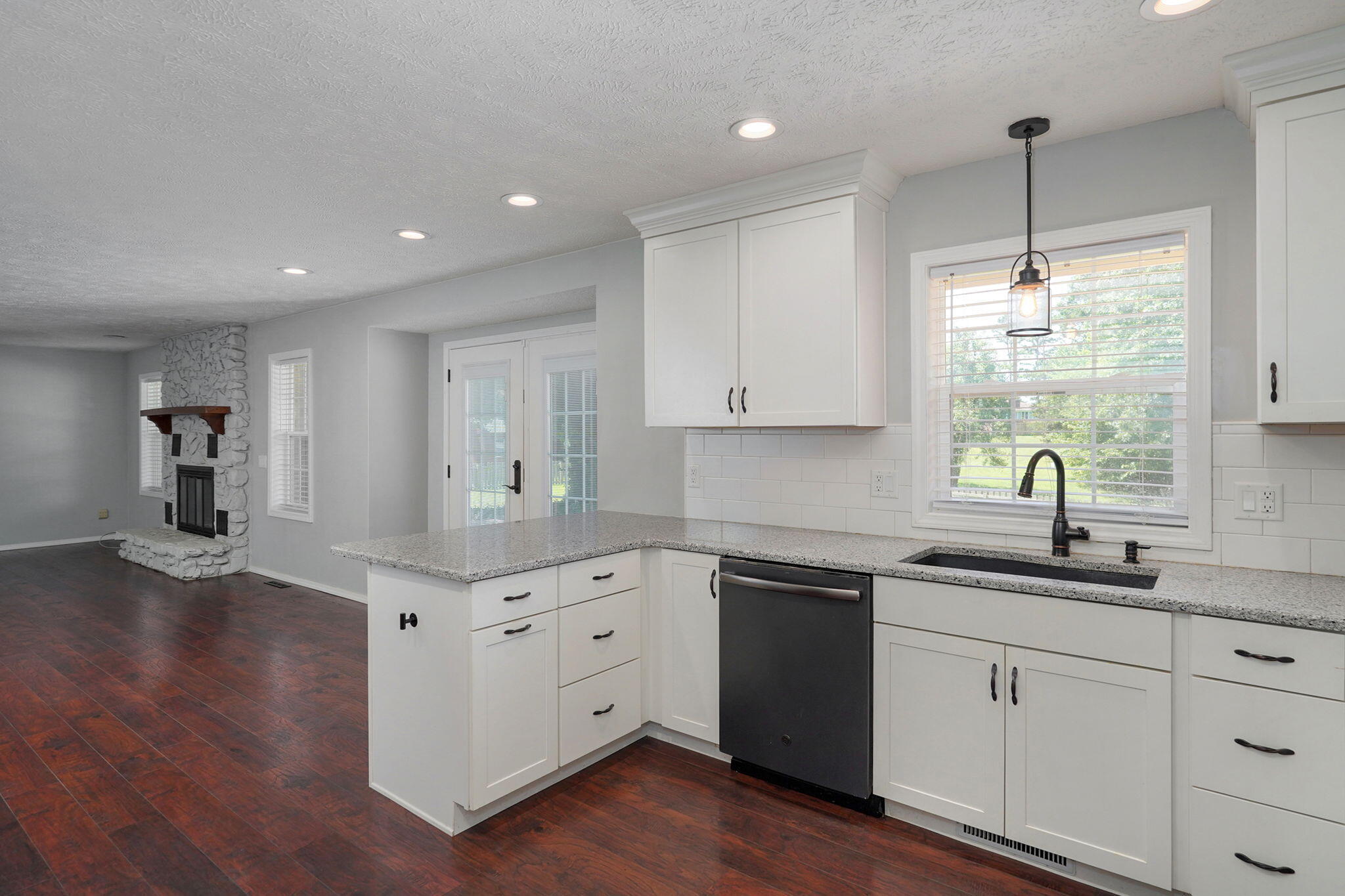 6401 North Marilyn Avenue Property Photo 19