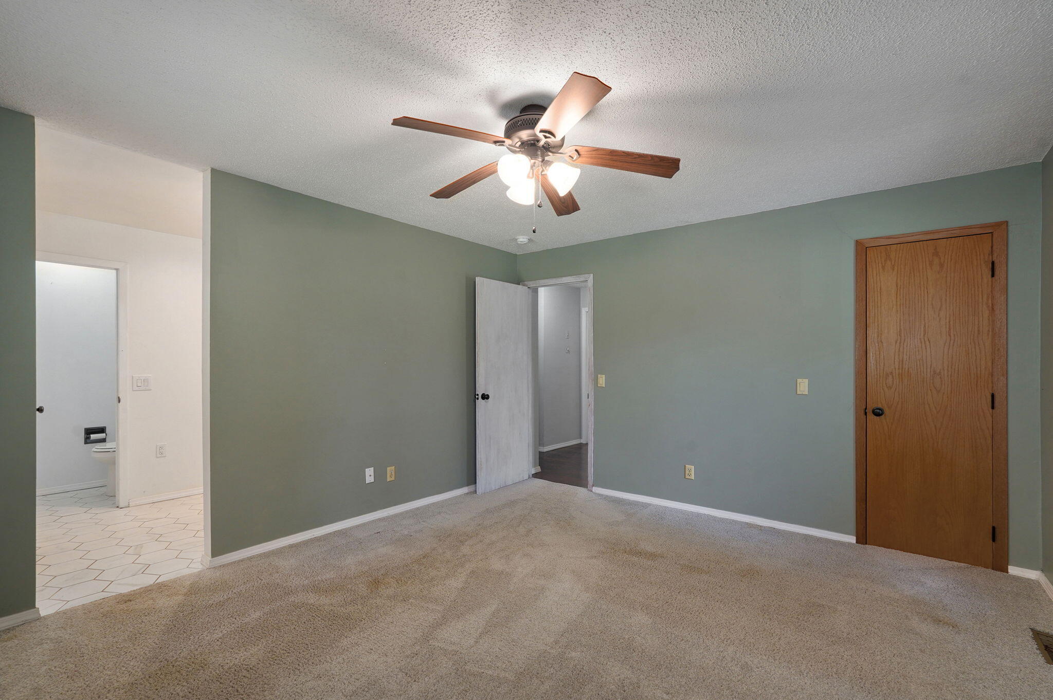 6401 North Marilyn Avenue Property Photo 23