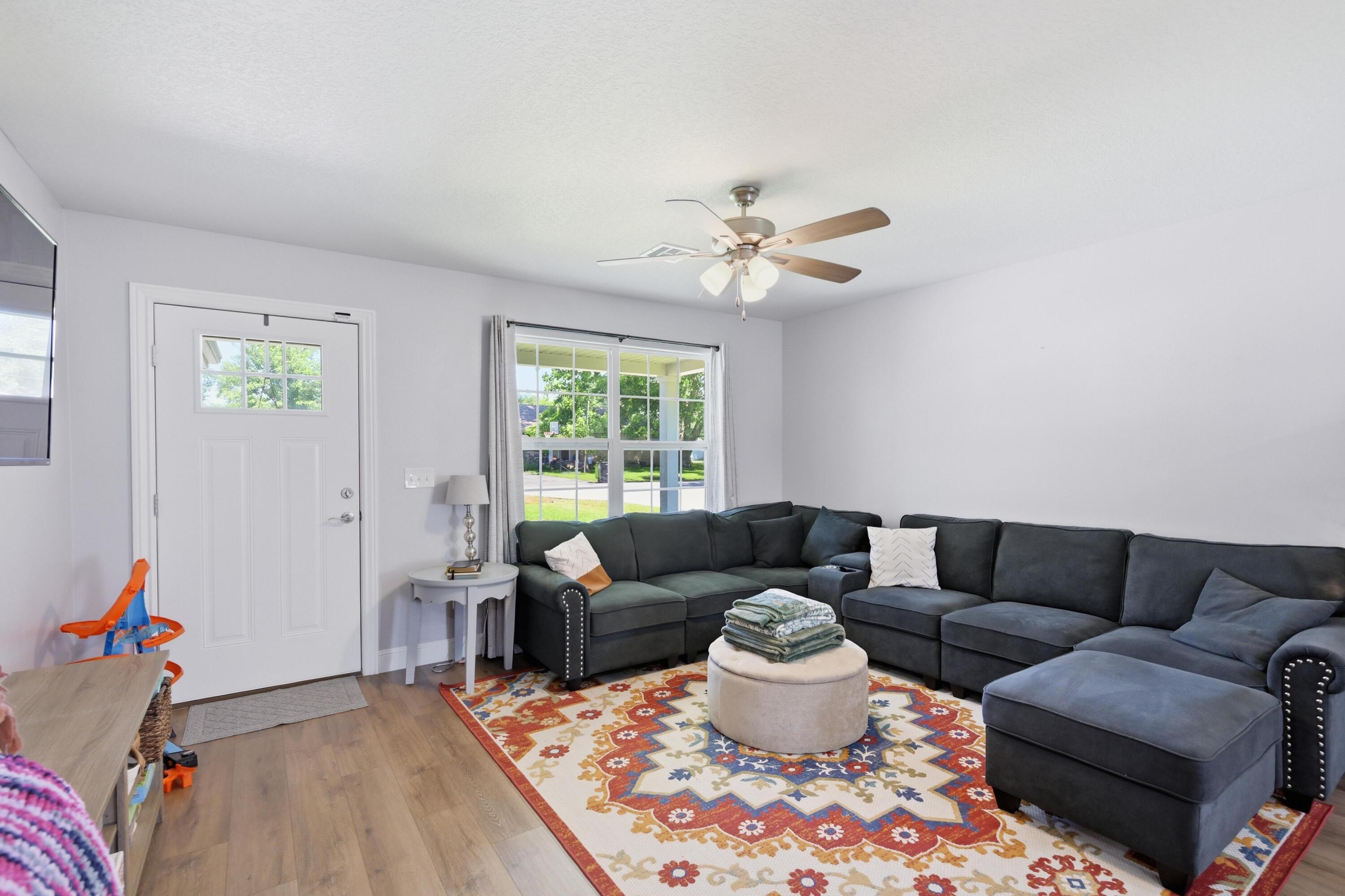 606 Webb Street Property Photo 4