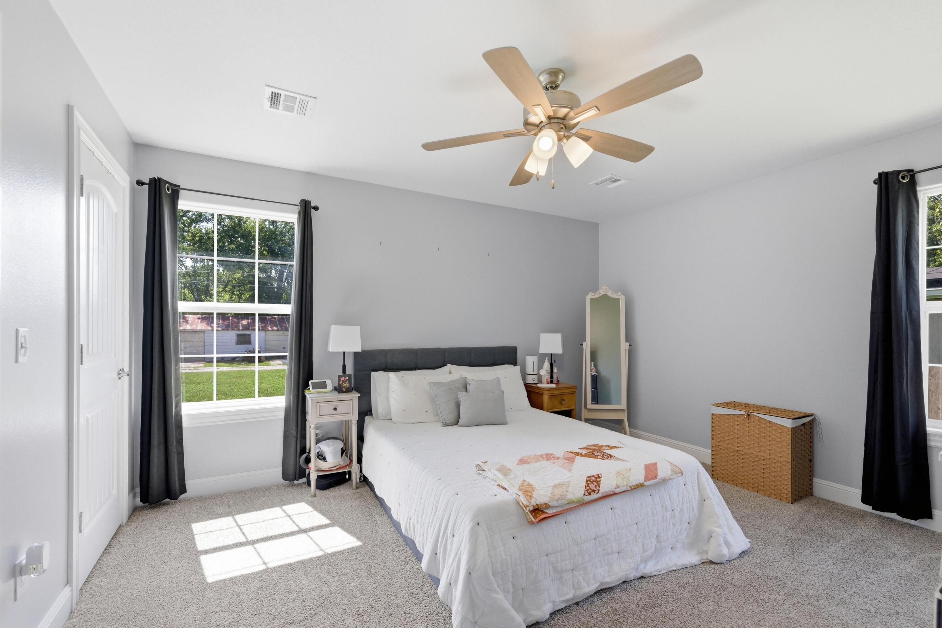 606 Webb Street Property Photo 15