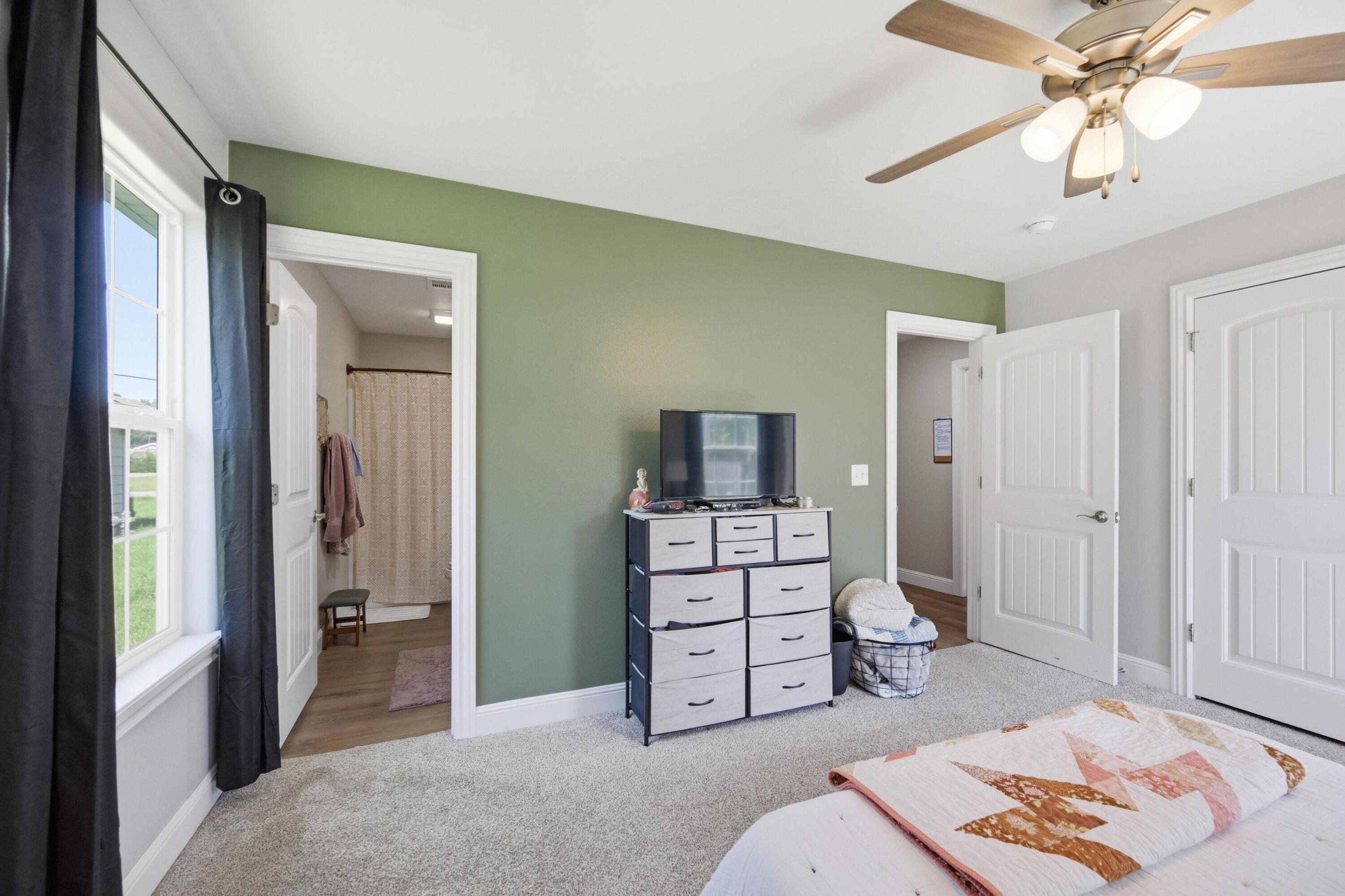 606 Webb Street Property Photo 17