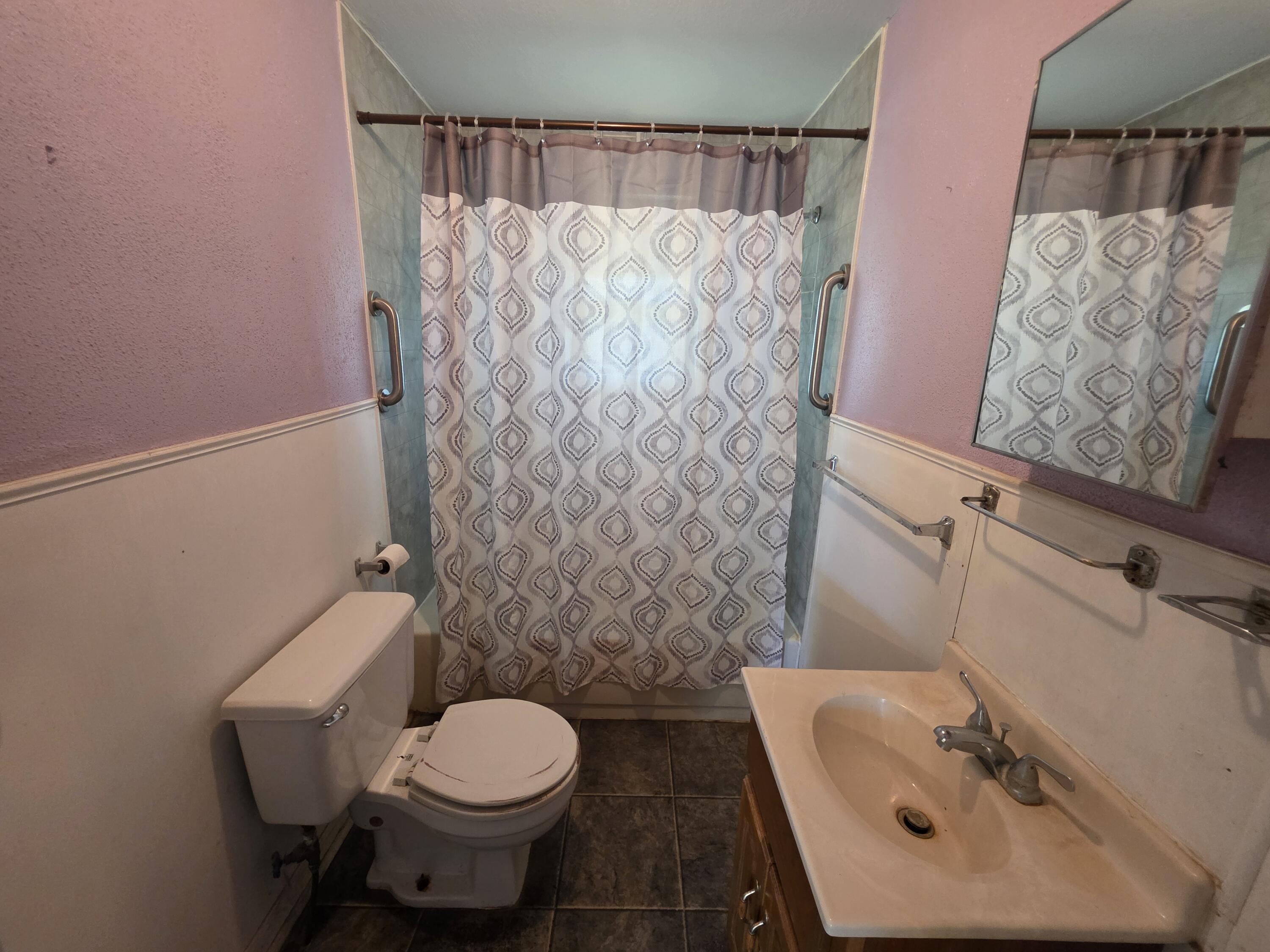 307 West Carman Road Property Photo 16