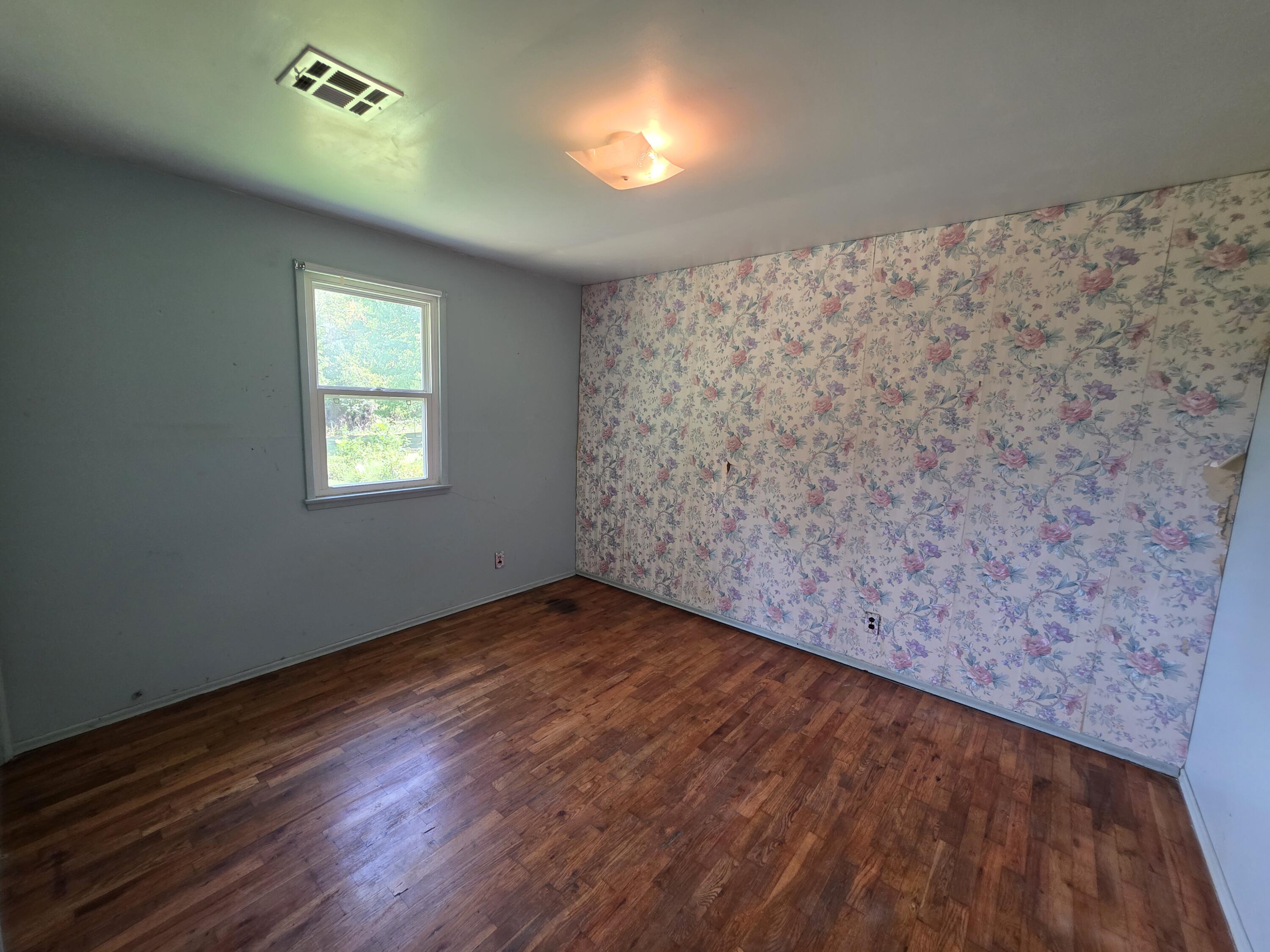 307 West Carman Road Property Photo 17