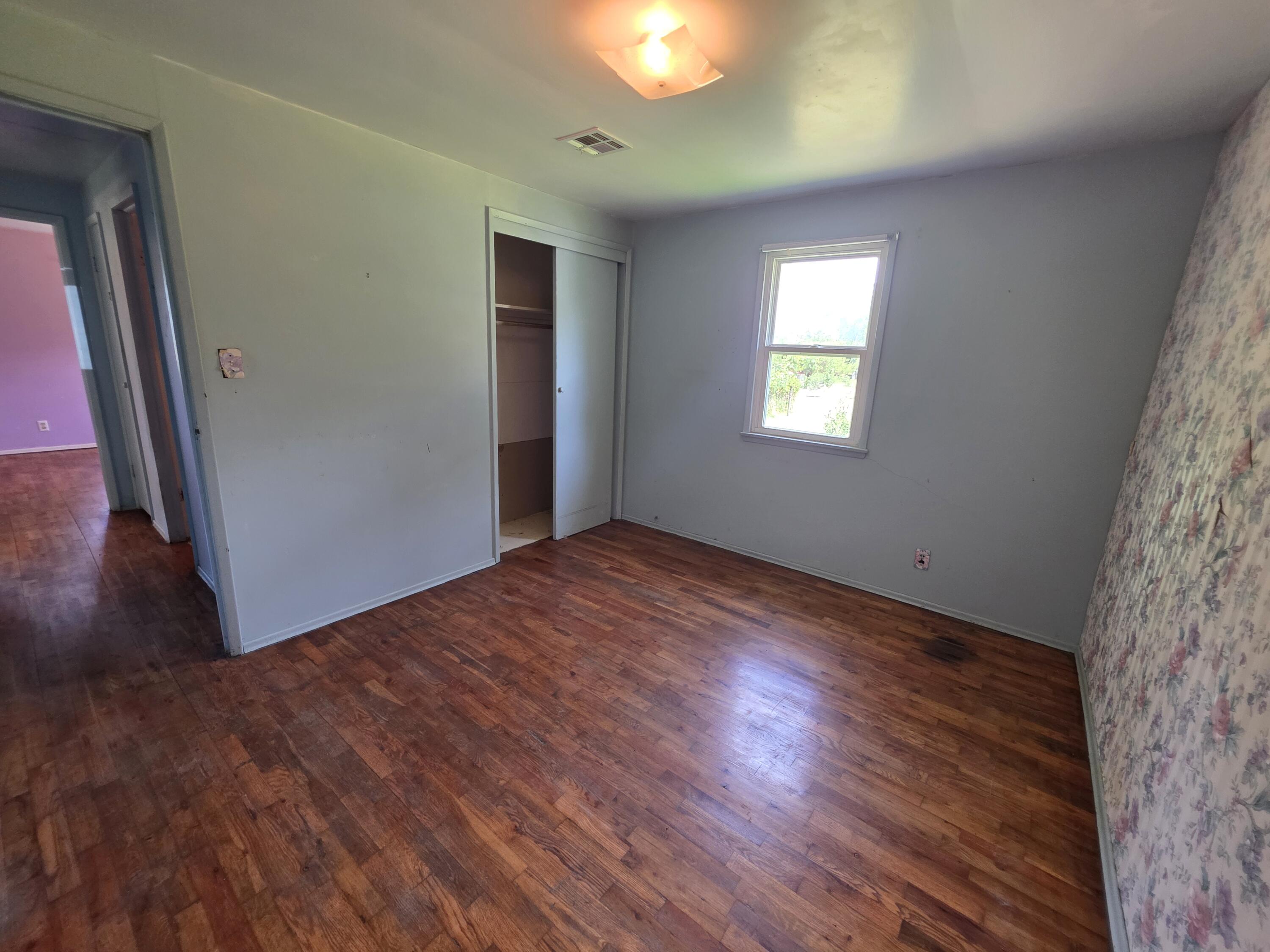 307 West Carman Road Property Photo 19