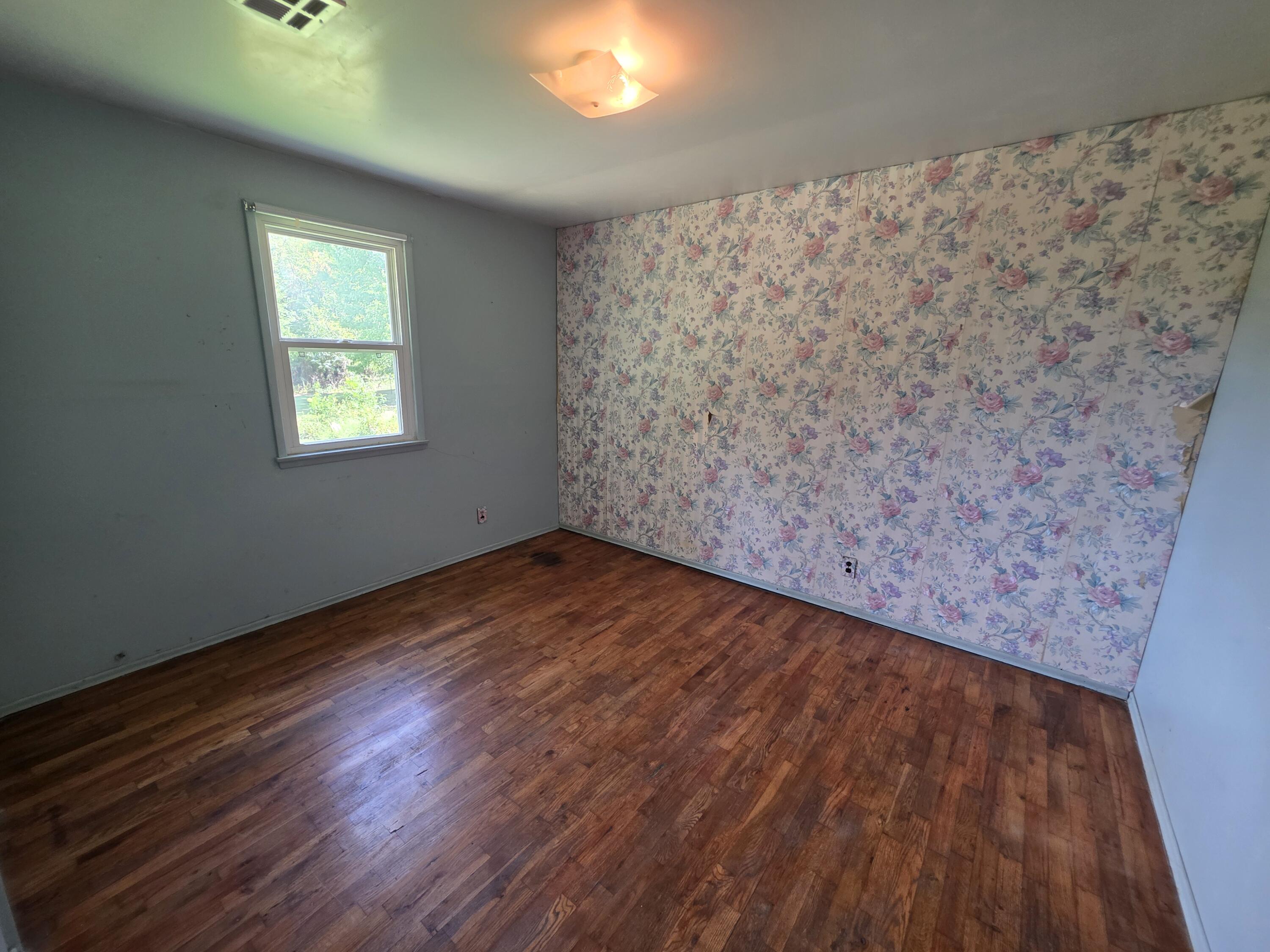 307 West Carman Road Property Photo 20
