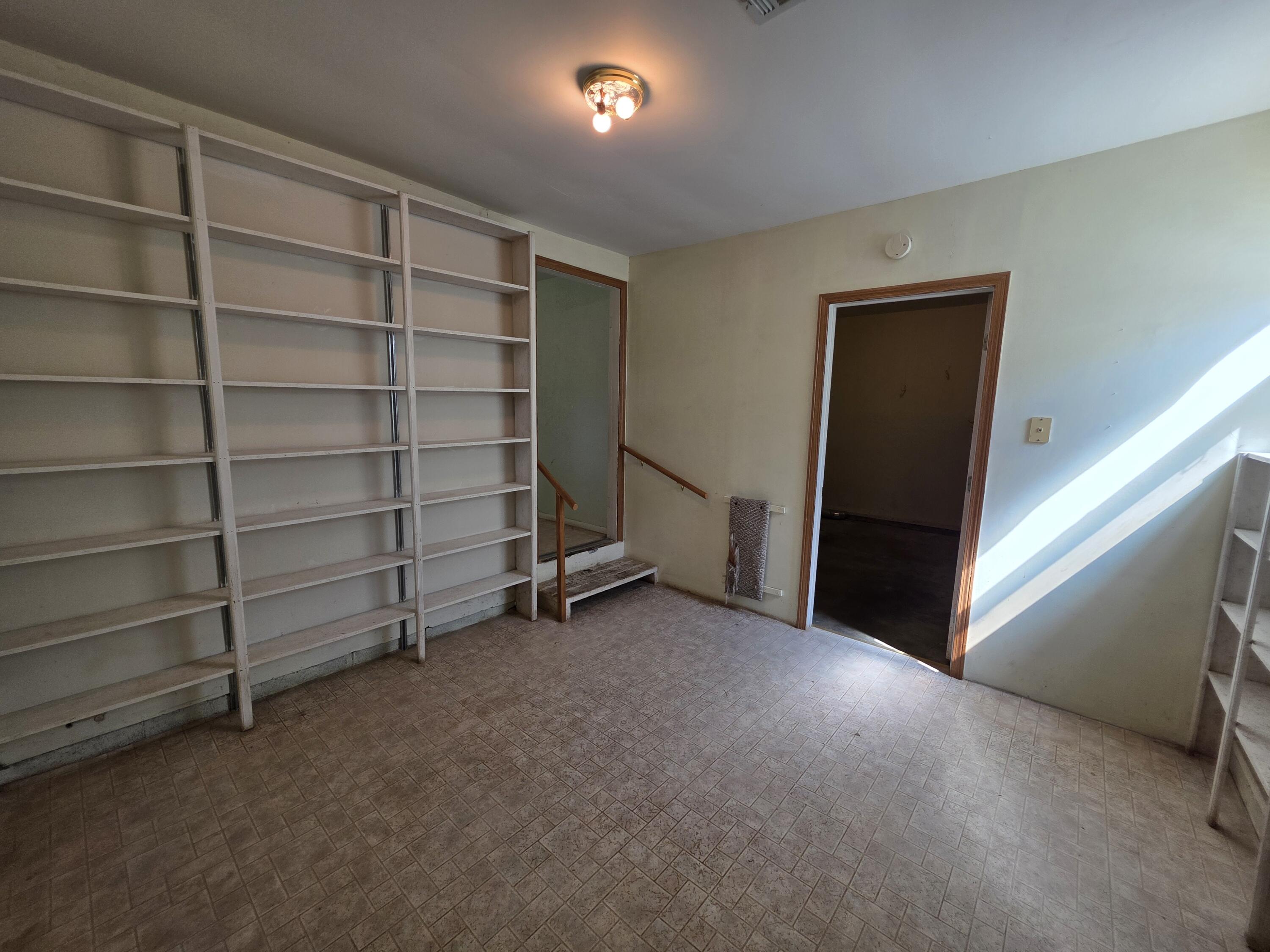 307 West Carman Road Property Photo 23