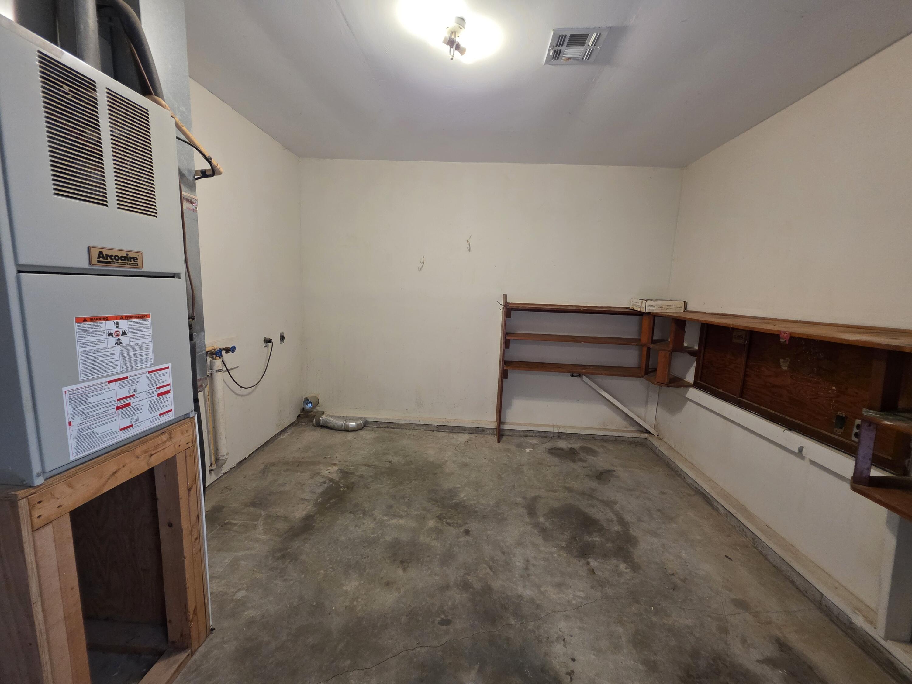 307 West Carman Road Property Photo 25