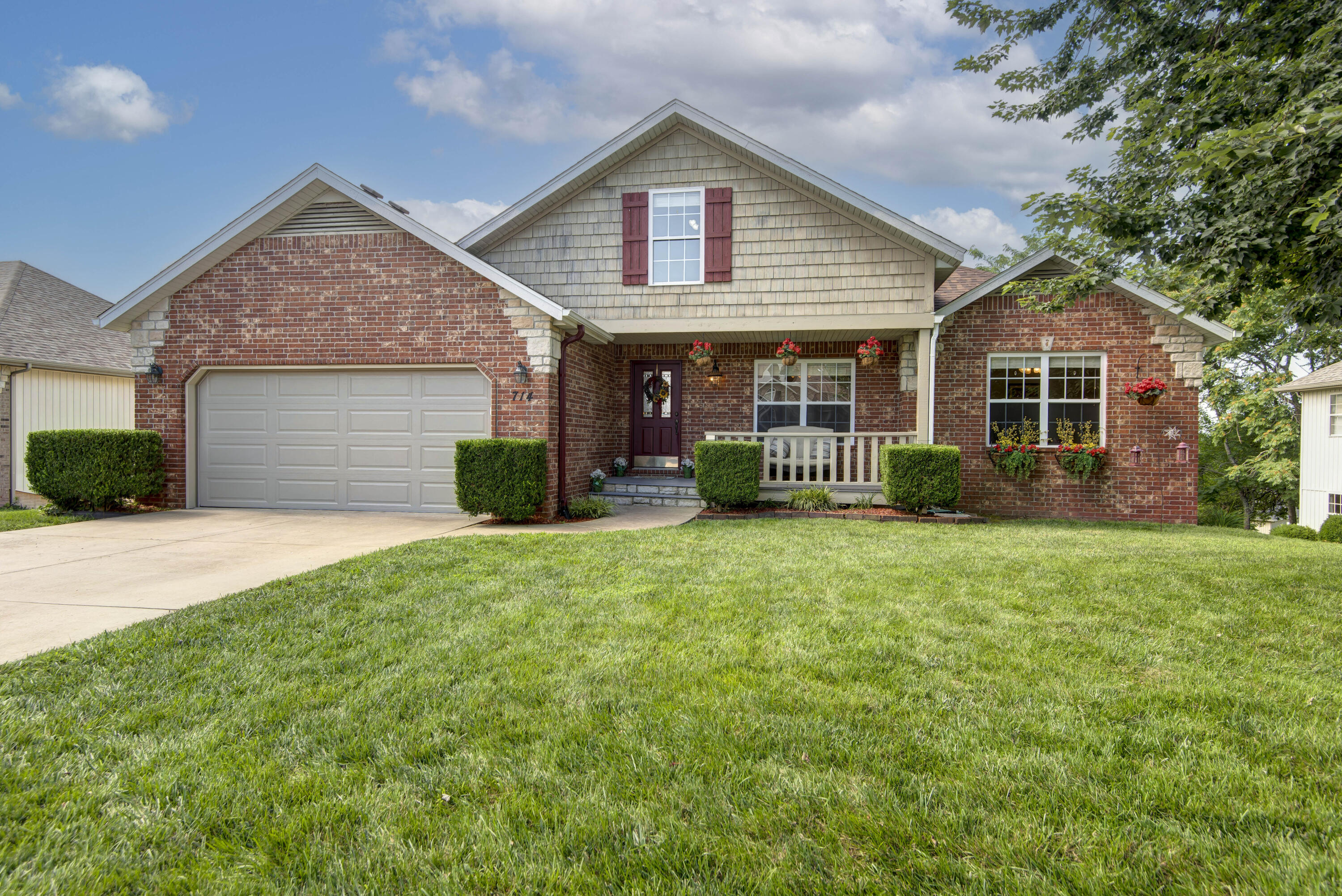 714 River Rock Court Property Photo 2