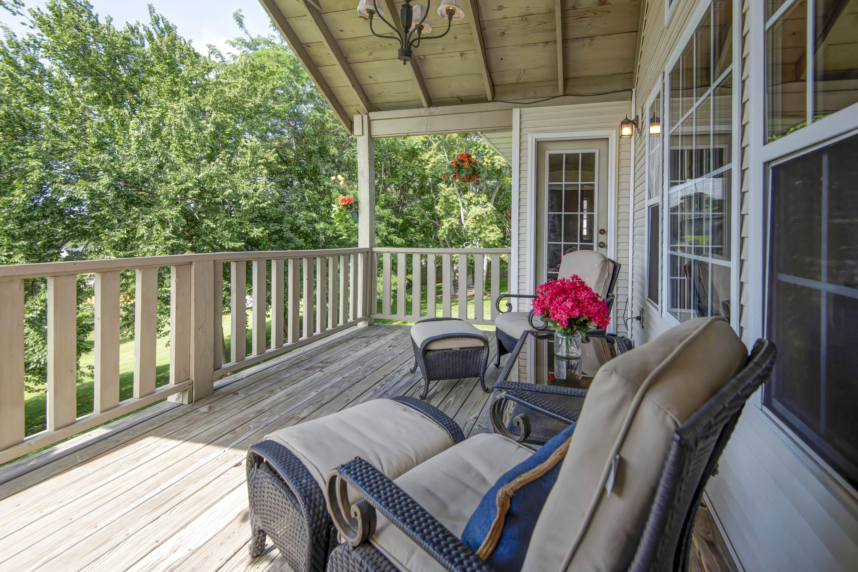 714 River Rock Court Property Photo 9