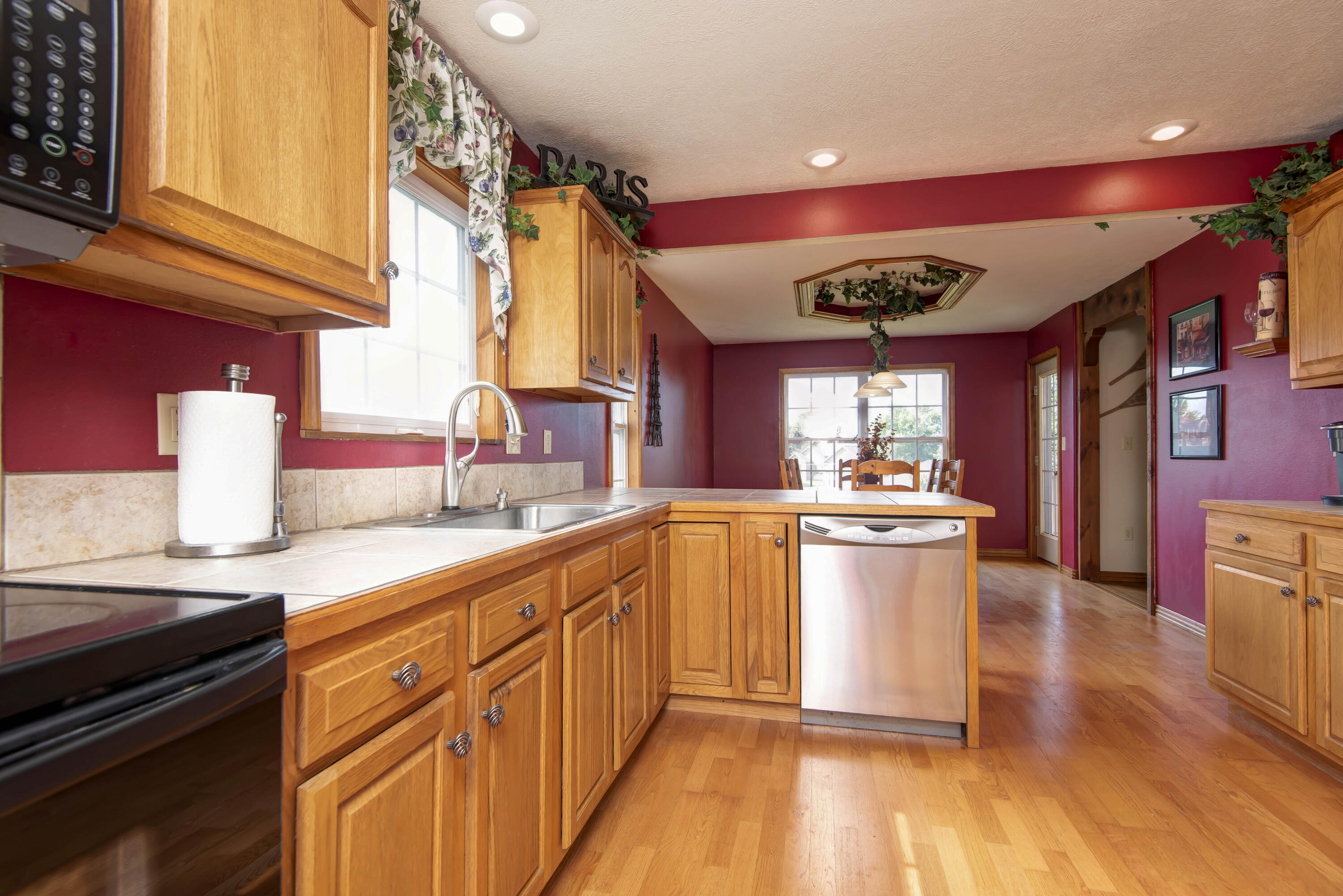 714 River Rock Court Property Photo 13