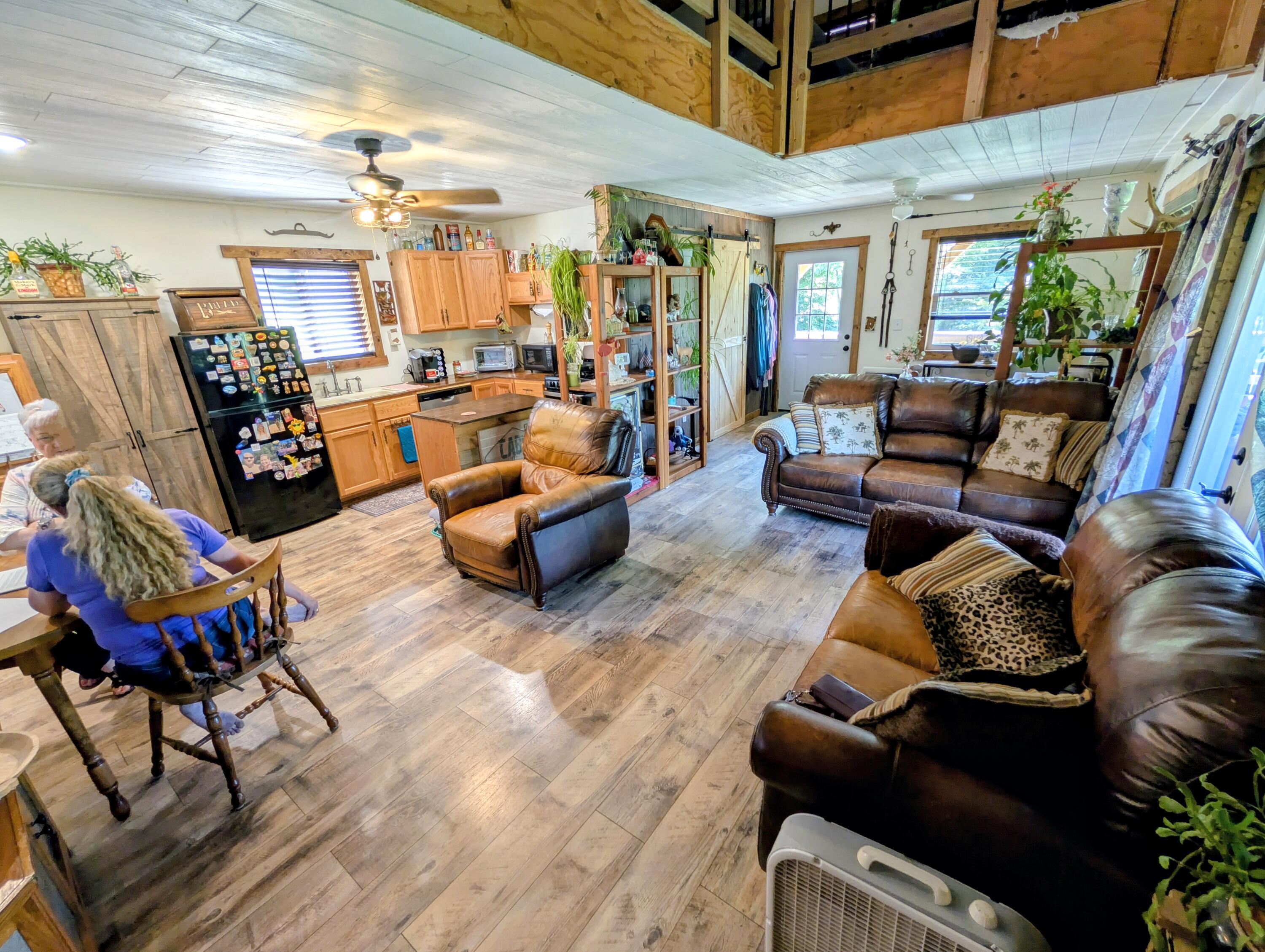 721 Pack Lane Property Photo 8