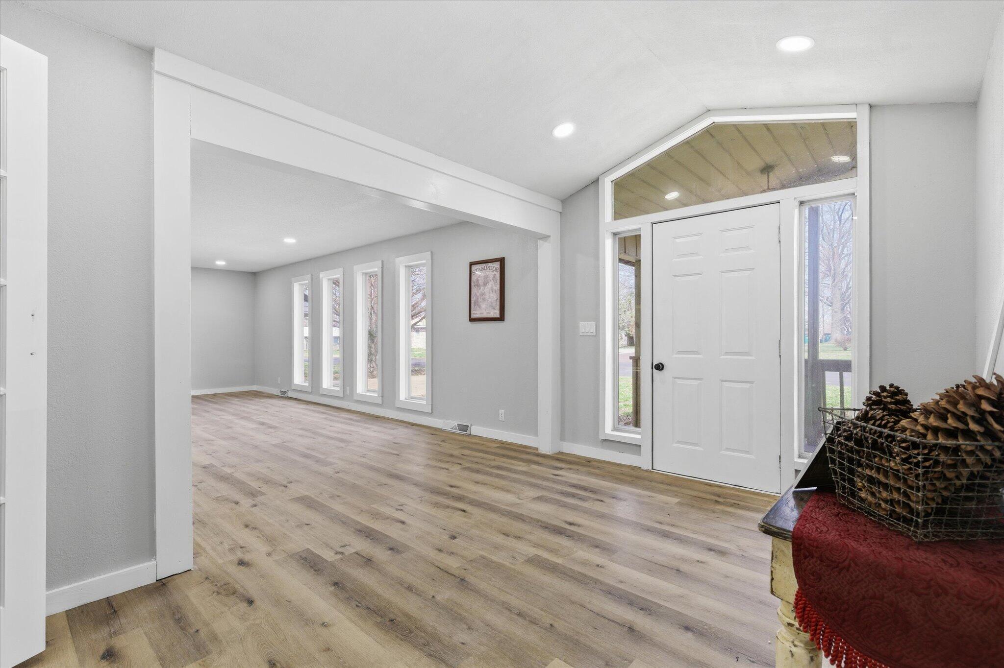 908 10th Street Property Photo 4