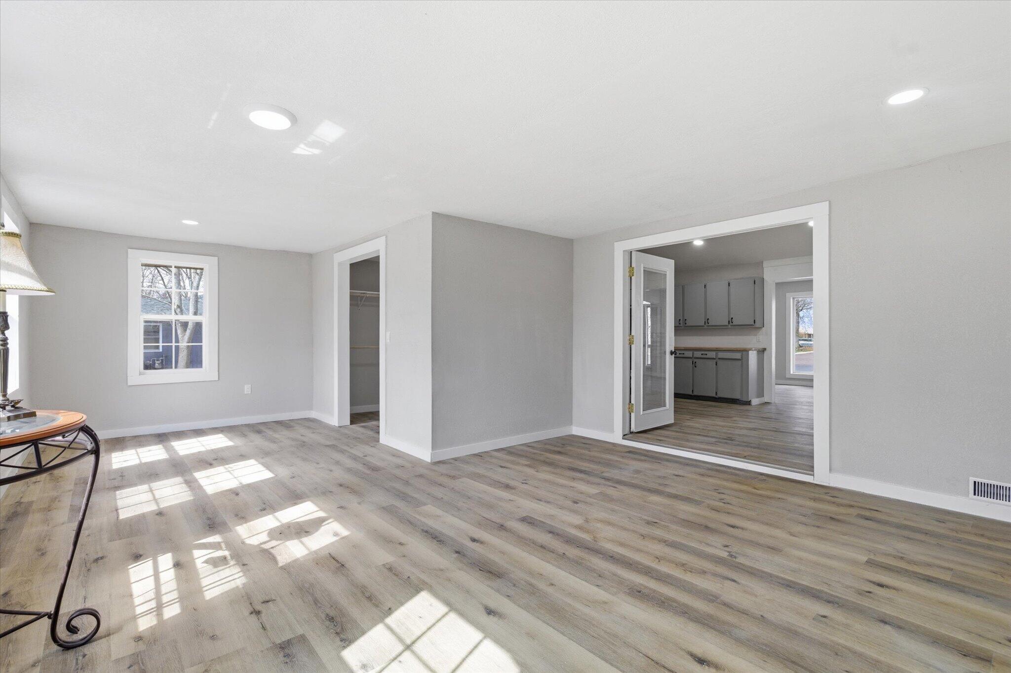 908 10th Street Property Photo 18