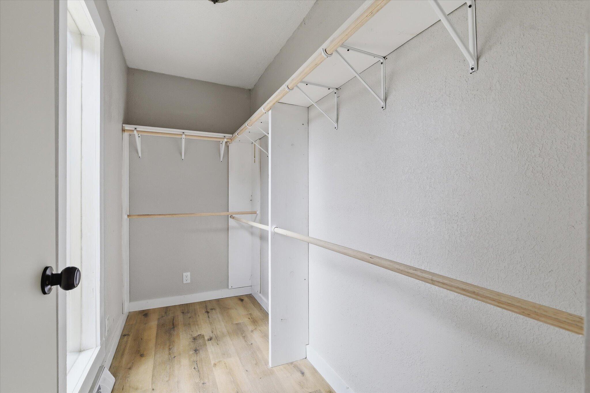 908 10th Street Property Photo 24