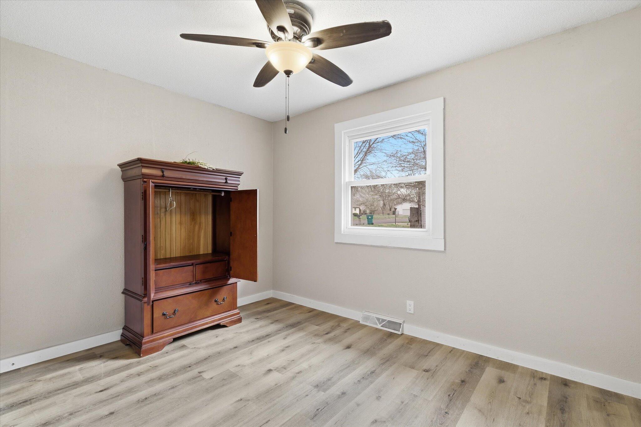 908 10th Street Property Photo 25
