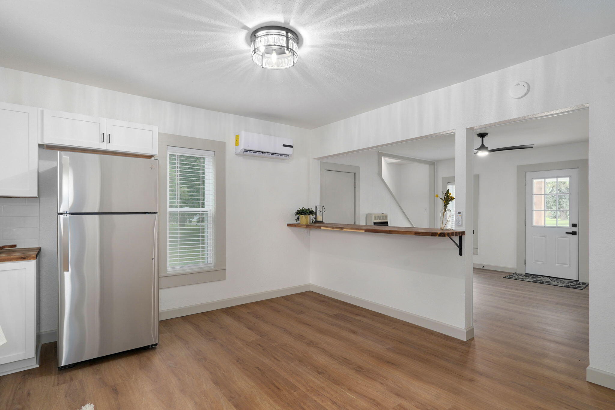 933 South Rinker Avenue Property Photo 11